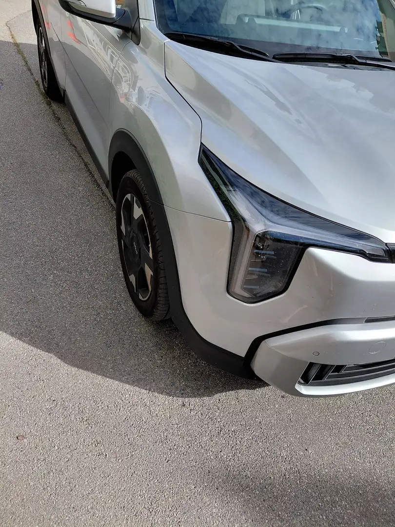 Kia Stonic Stonic 1,0 TGDI GPF ISG Silber Silber Grau - 2