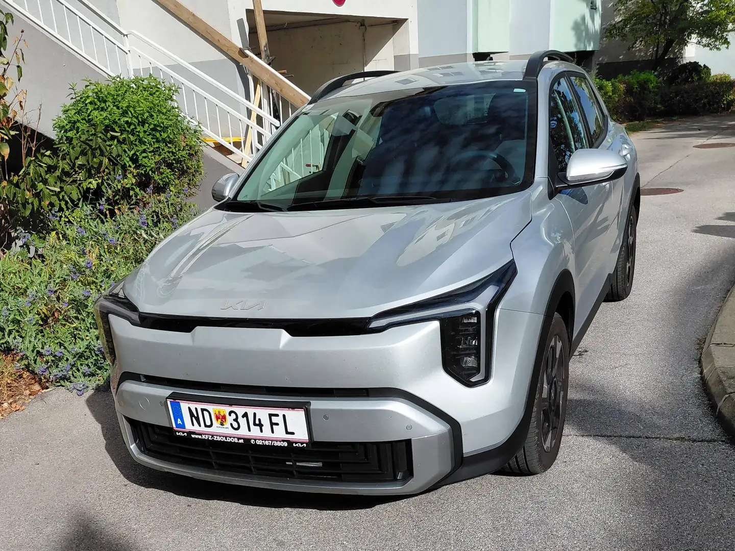 Kia Stonic Stonic 1,0 TGDI GPF ISG Silber Silber Grau - 1