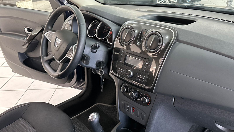 Dacia Sandero II Laureate TÜV&AU neu&Garantie — photo 15