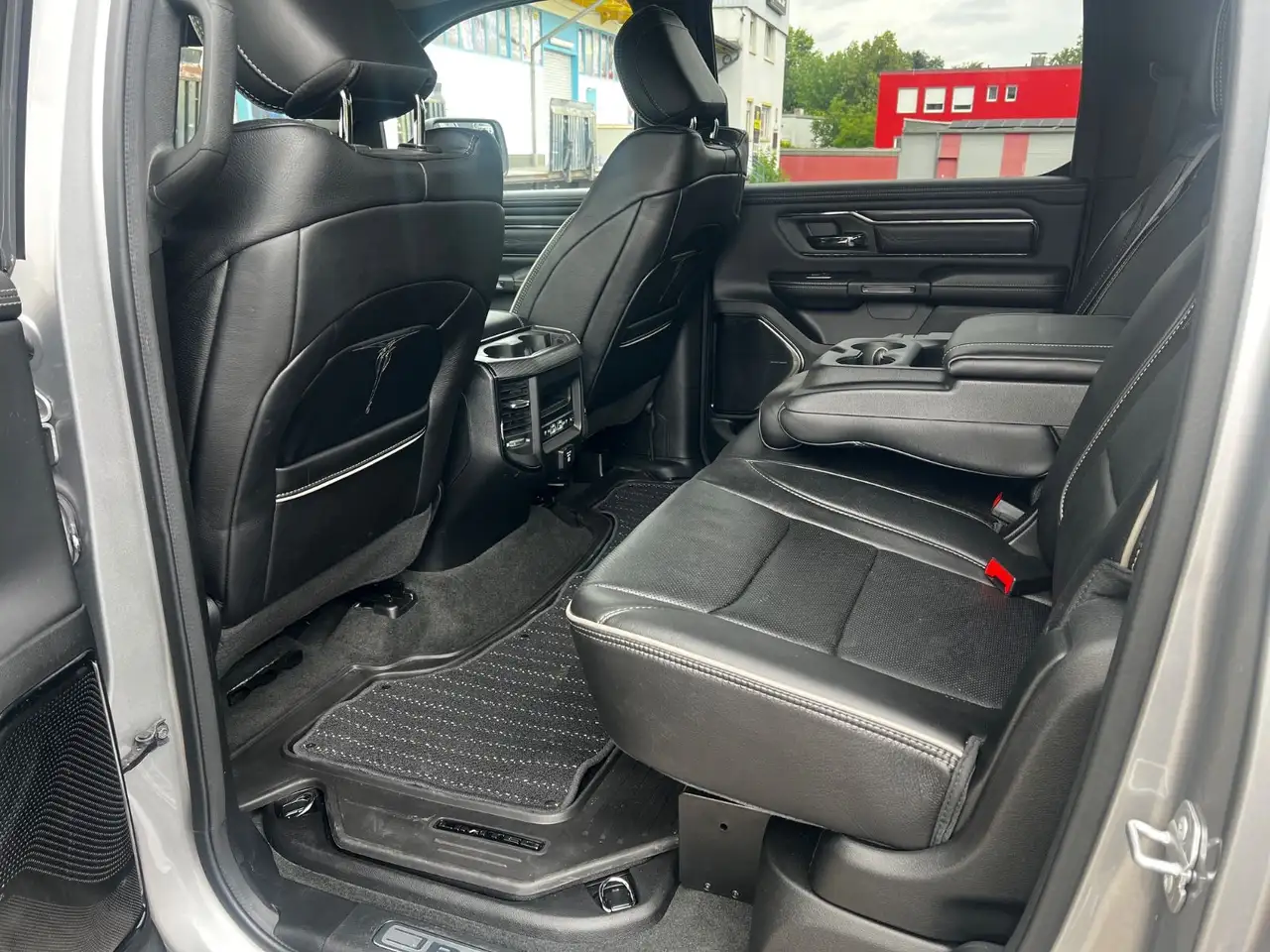 Dodge RAM 2023 — фото 11