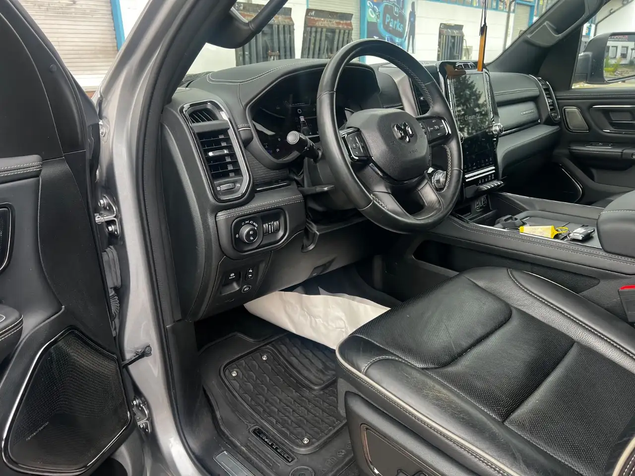 Dodge RAM 2023 — фото 13