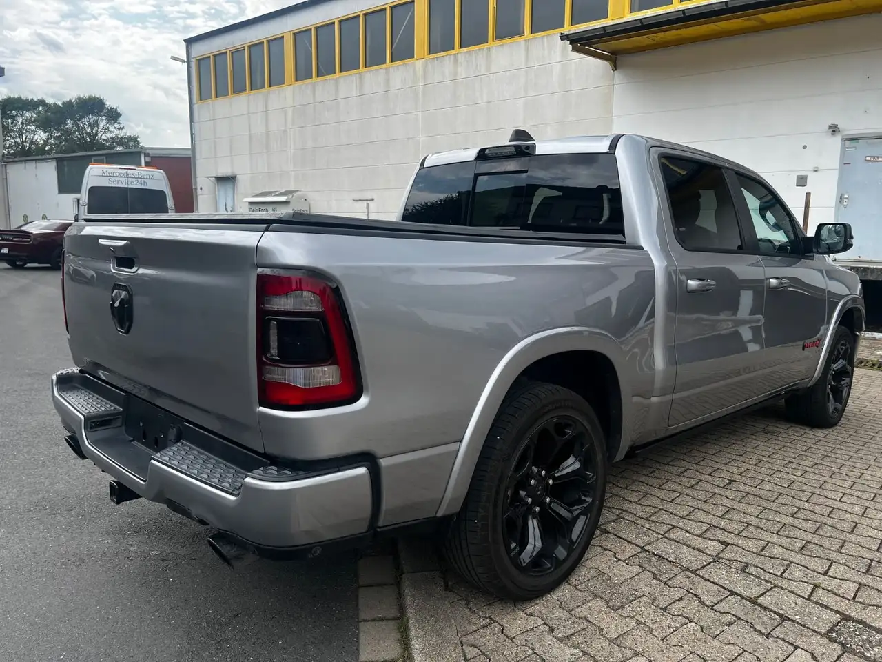 Dodge RAM 2023 — фото 10