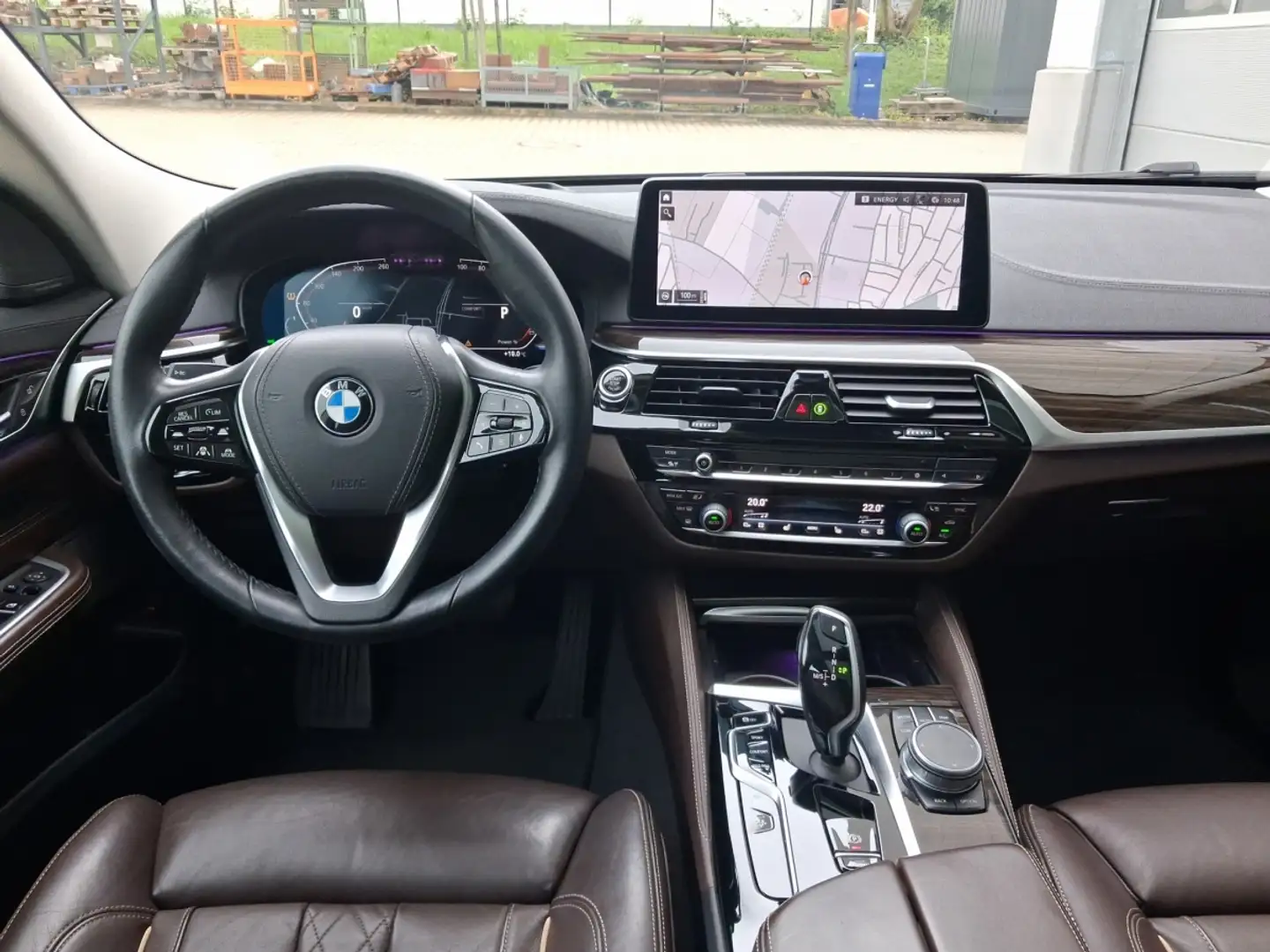 BMW 640 i xDr GT Luxury Line Laser Navi Pano HarmKard Noir - 2