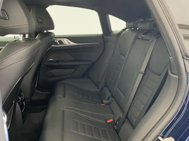 BMW 4 Series view 14