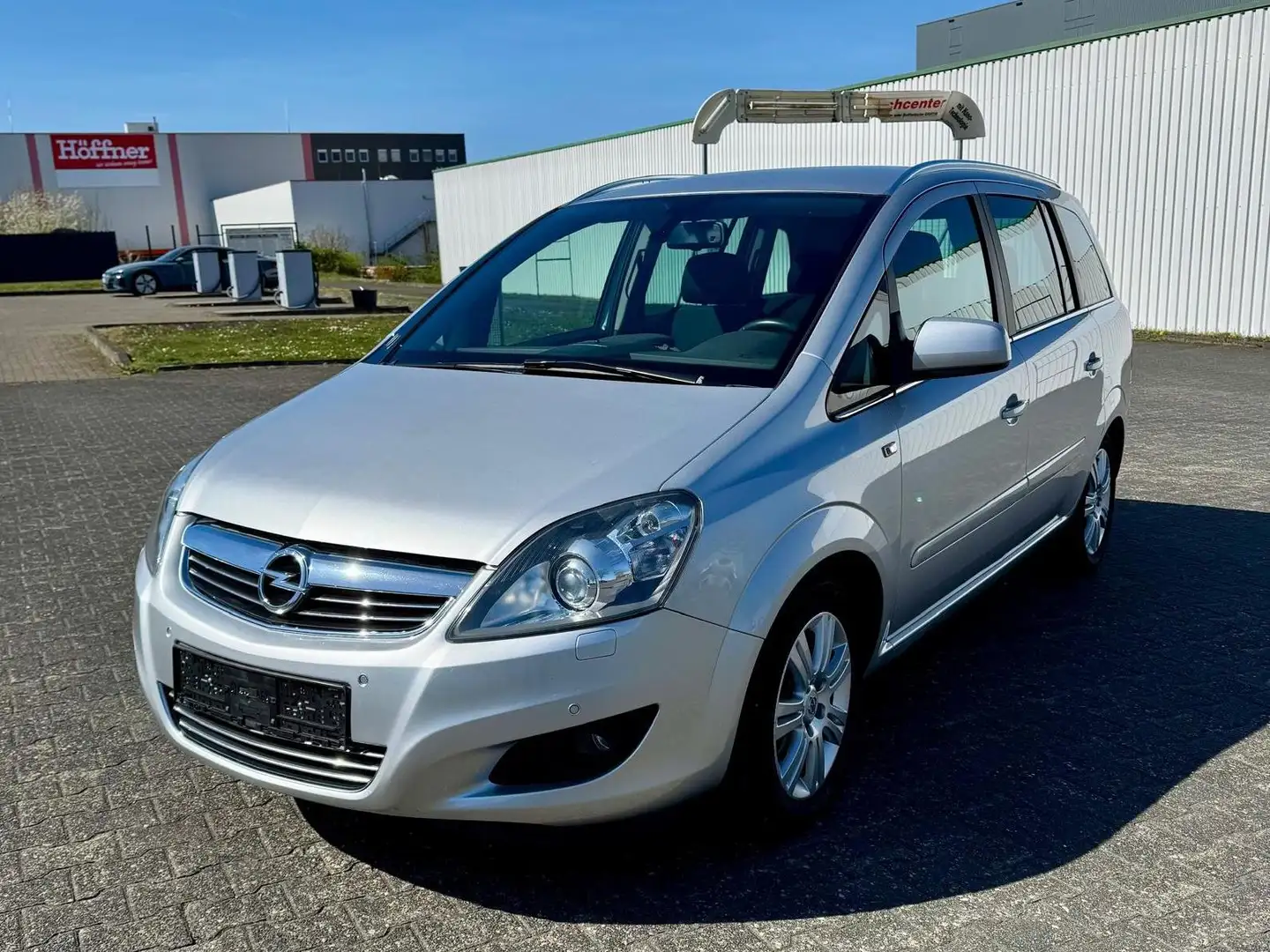 Opel Zafira Family Plus Gris - 1