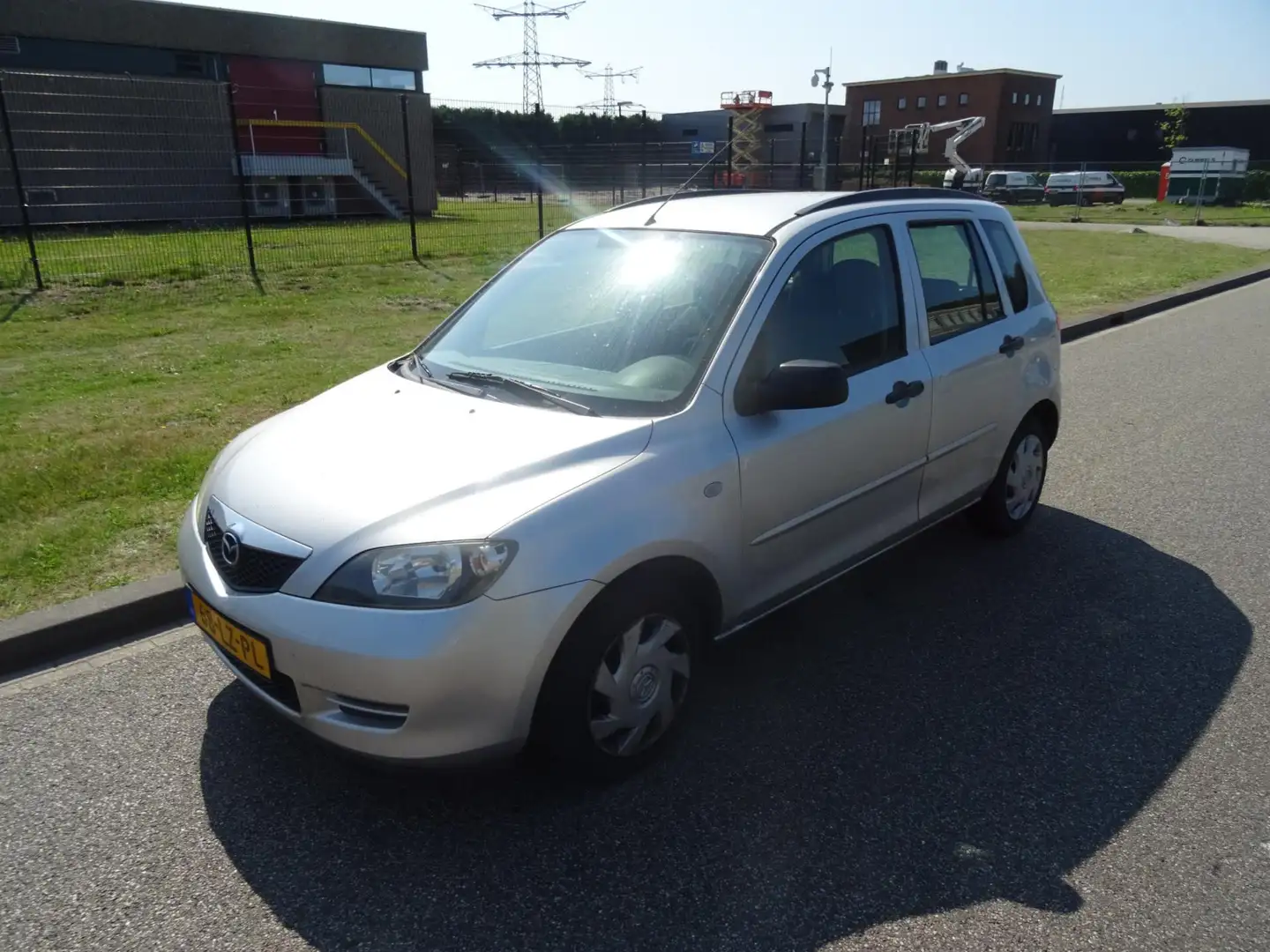 Mazda 2 1.4 Exclusive Gris - 1