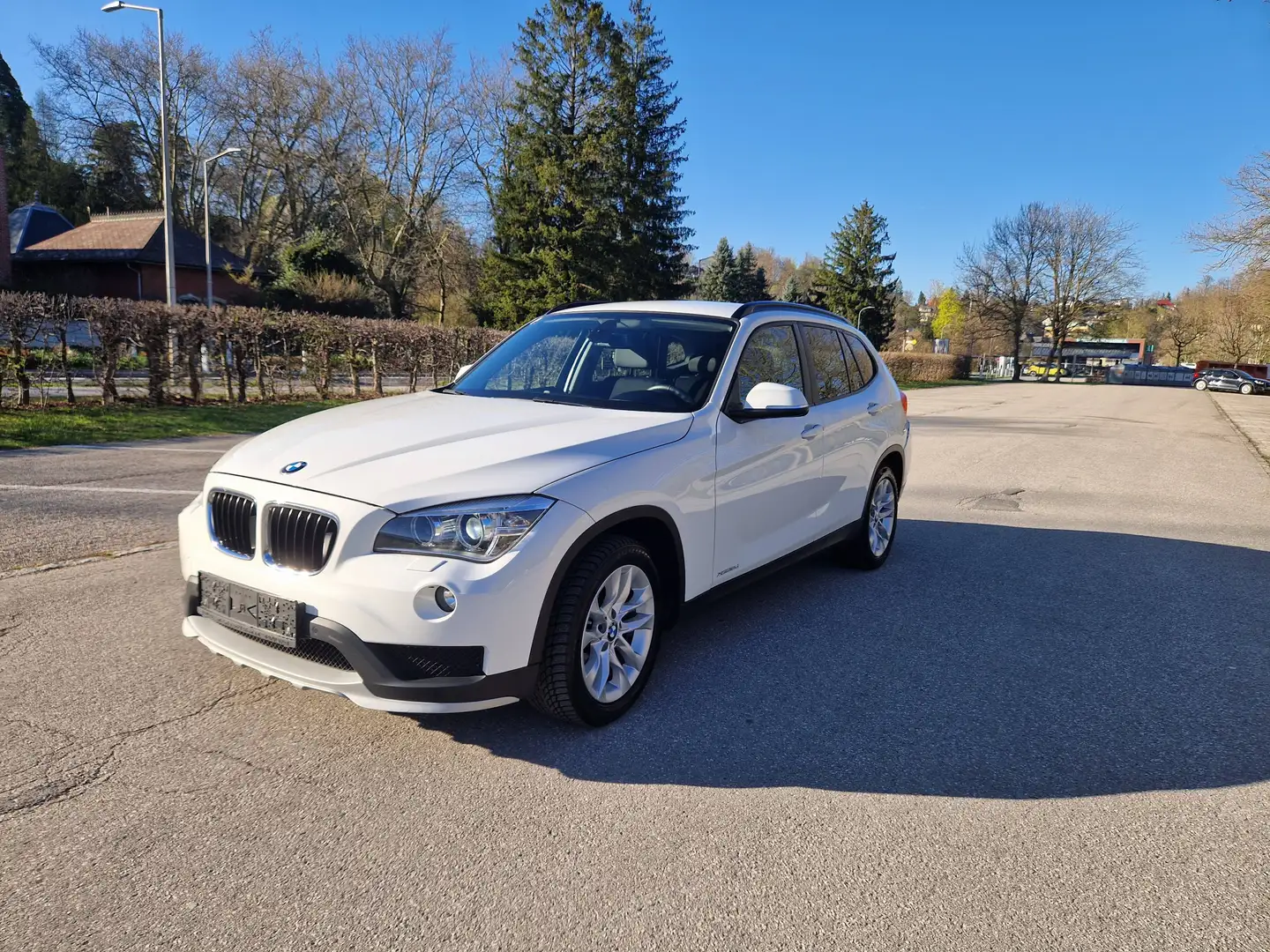 BMW X1 X1 xDrive18d Österreich-Paket Aut. Österreich-Paket Weiß - 1