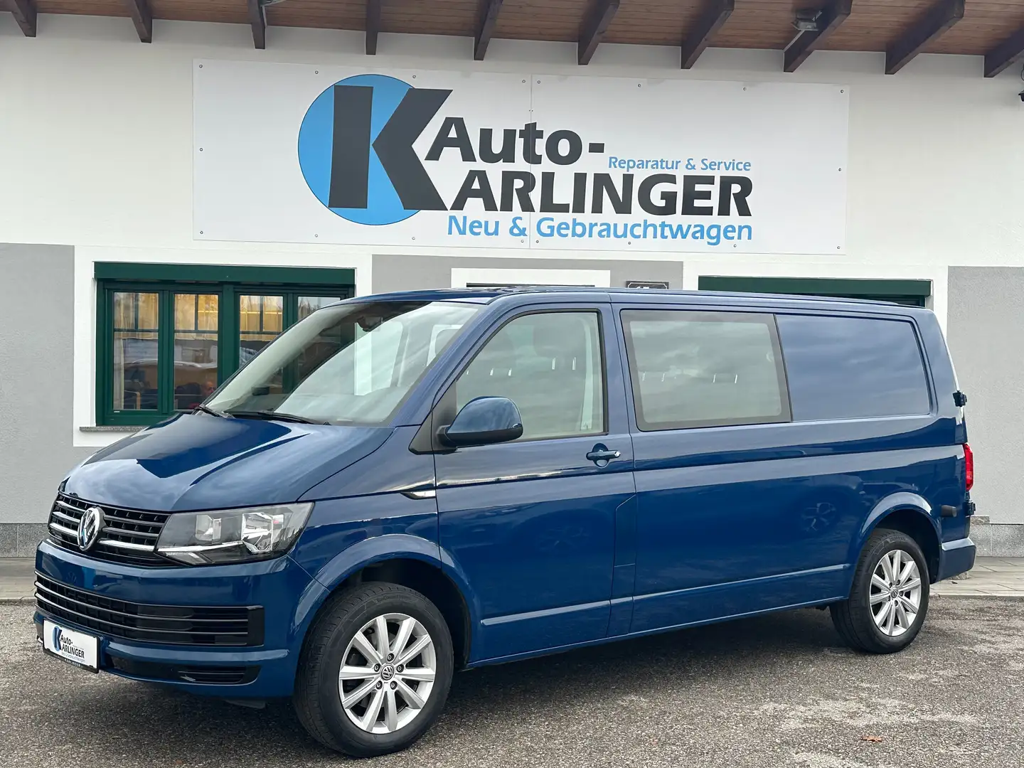 Volkswagen T6 Transporter Transvan LR 2,0 TDI BMT Bleu - 1