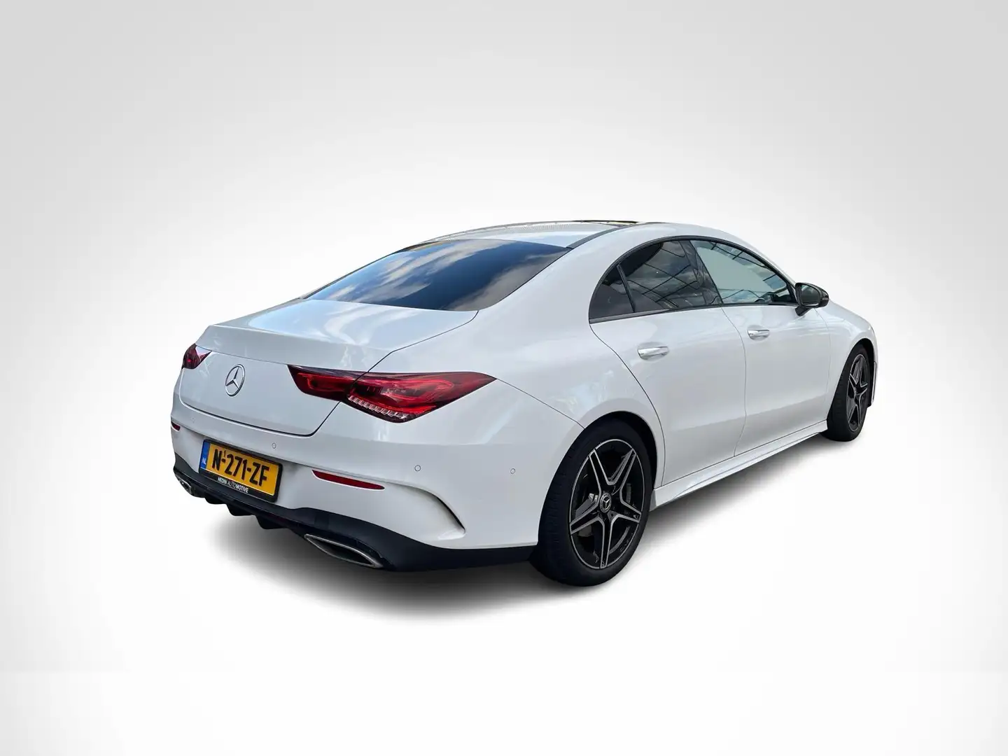 Mercedes-Benz CLA 200 CLA Coupé Automaat Business Solution AMG | Nightpa Wit - 2