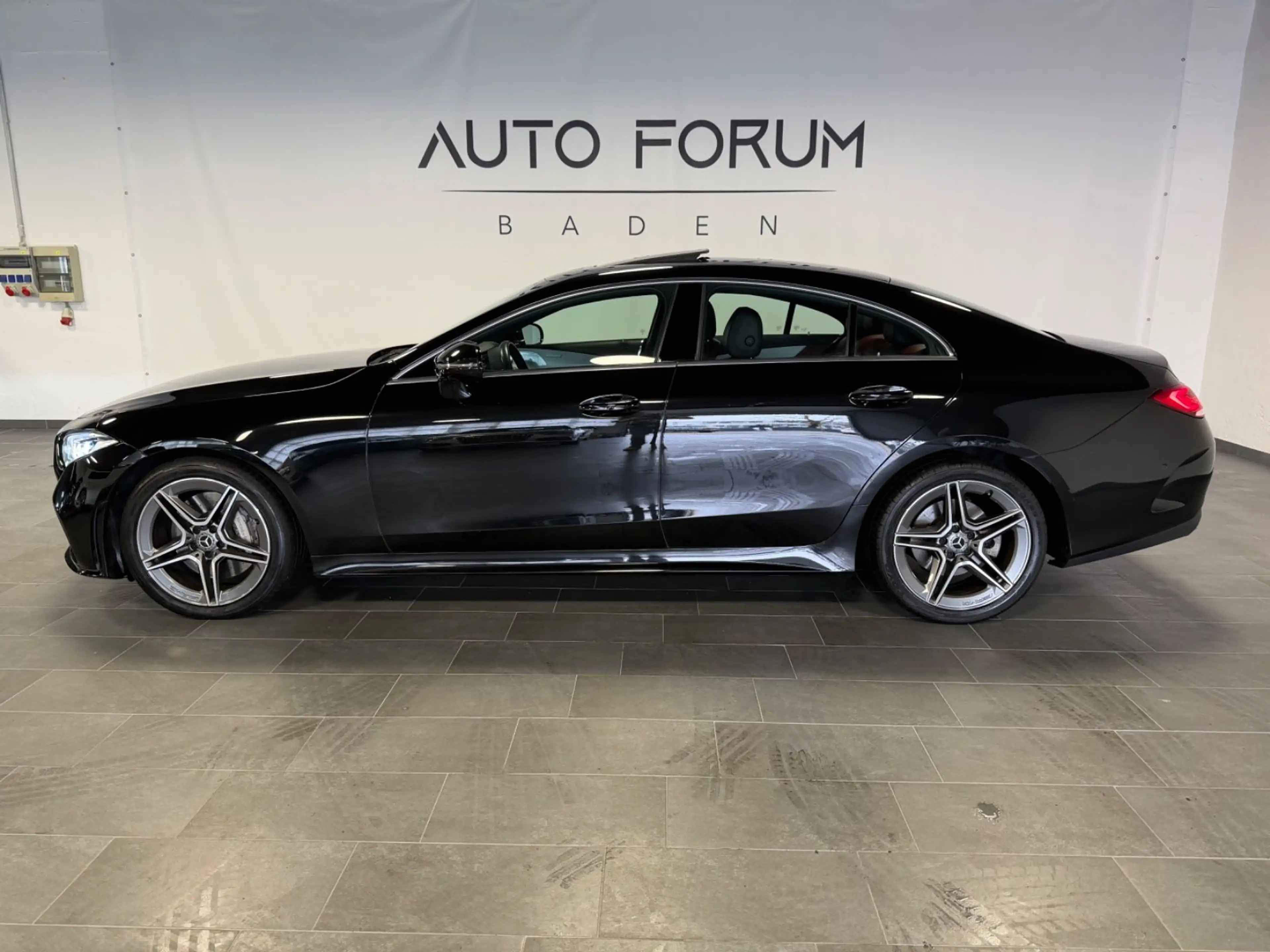 Mercedes-Benz CLS 350 d 4Matic*AMG*StHz*Burmester*Multib*Spur* — photo 5