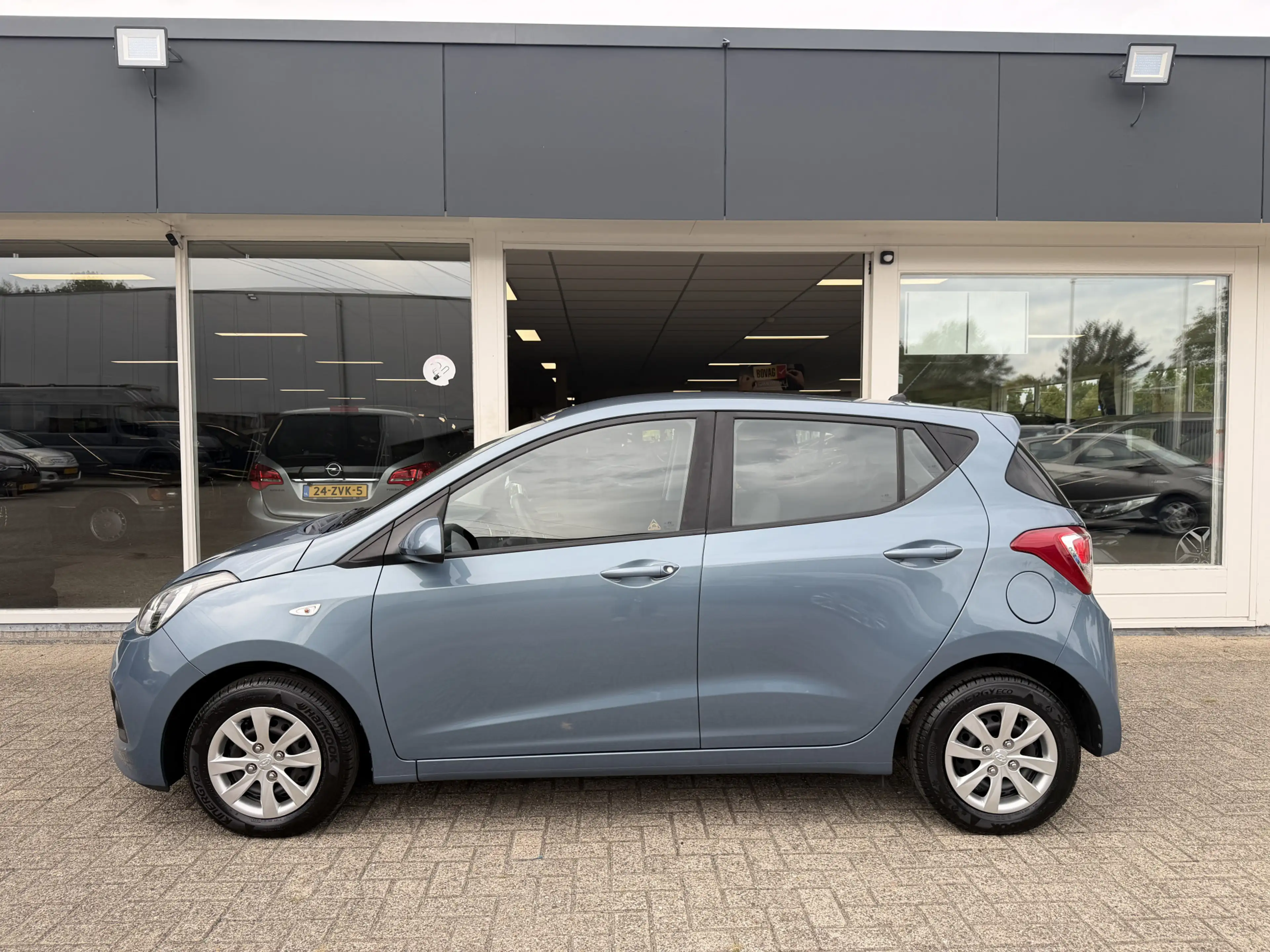 Hyundai i10 1.0i i-Motion Comfort Airco ECC Cruisecontrol — photo 3