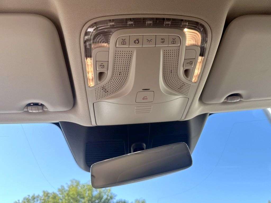 Mercedes-Benz V 220
