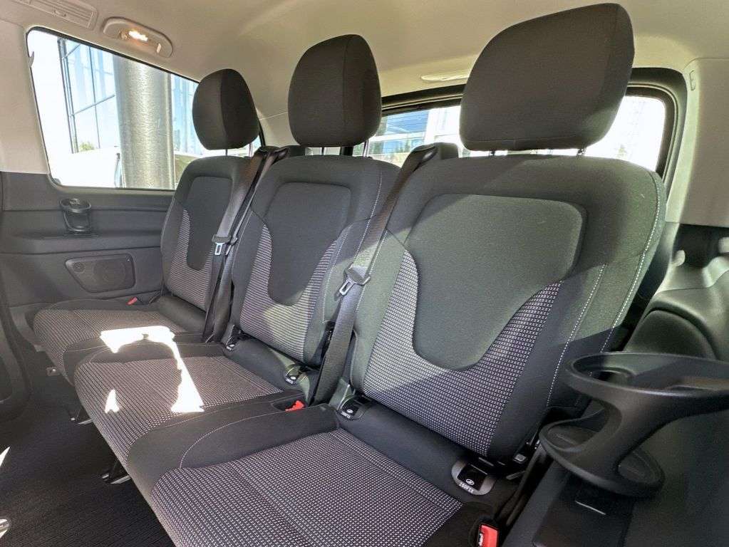 Mercedes-Benz V 220