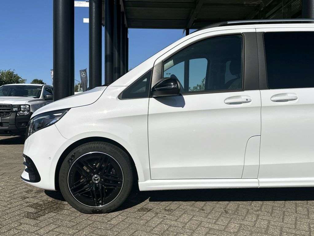 Mercedes-Benz V 220