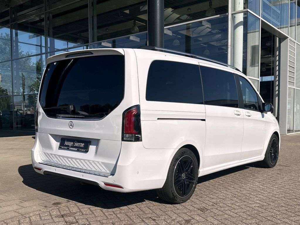 Mercedes-Benz V 220