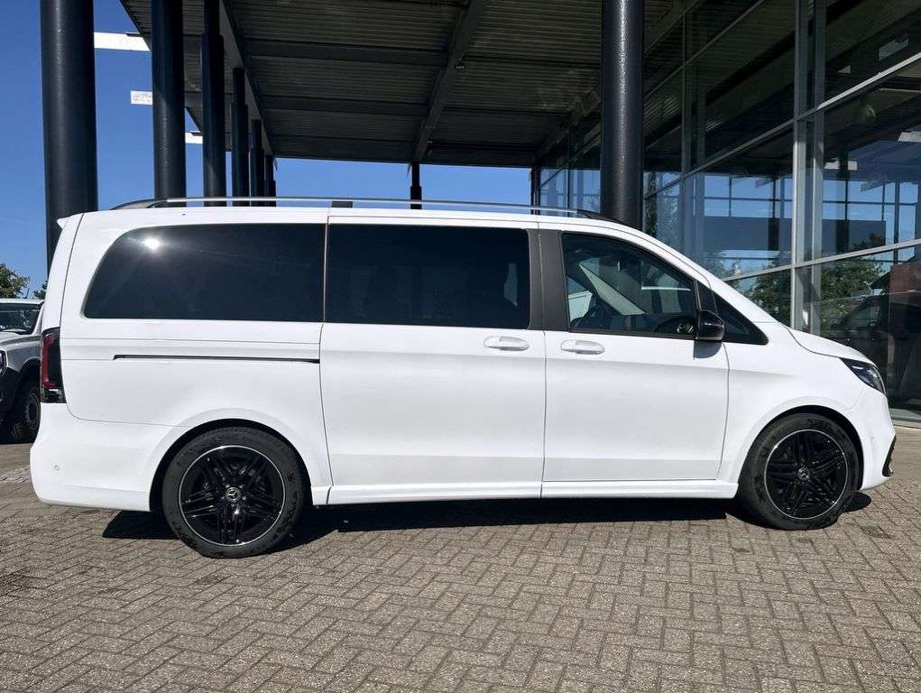 Mercedes-Benz V 220