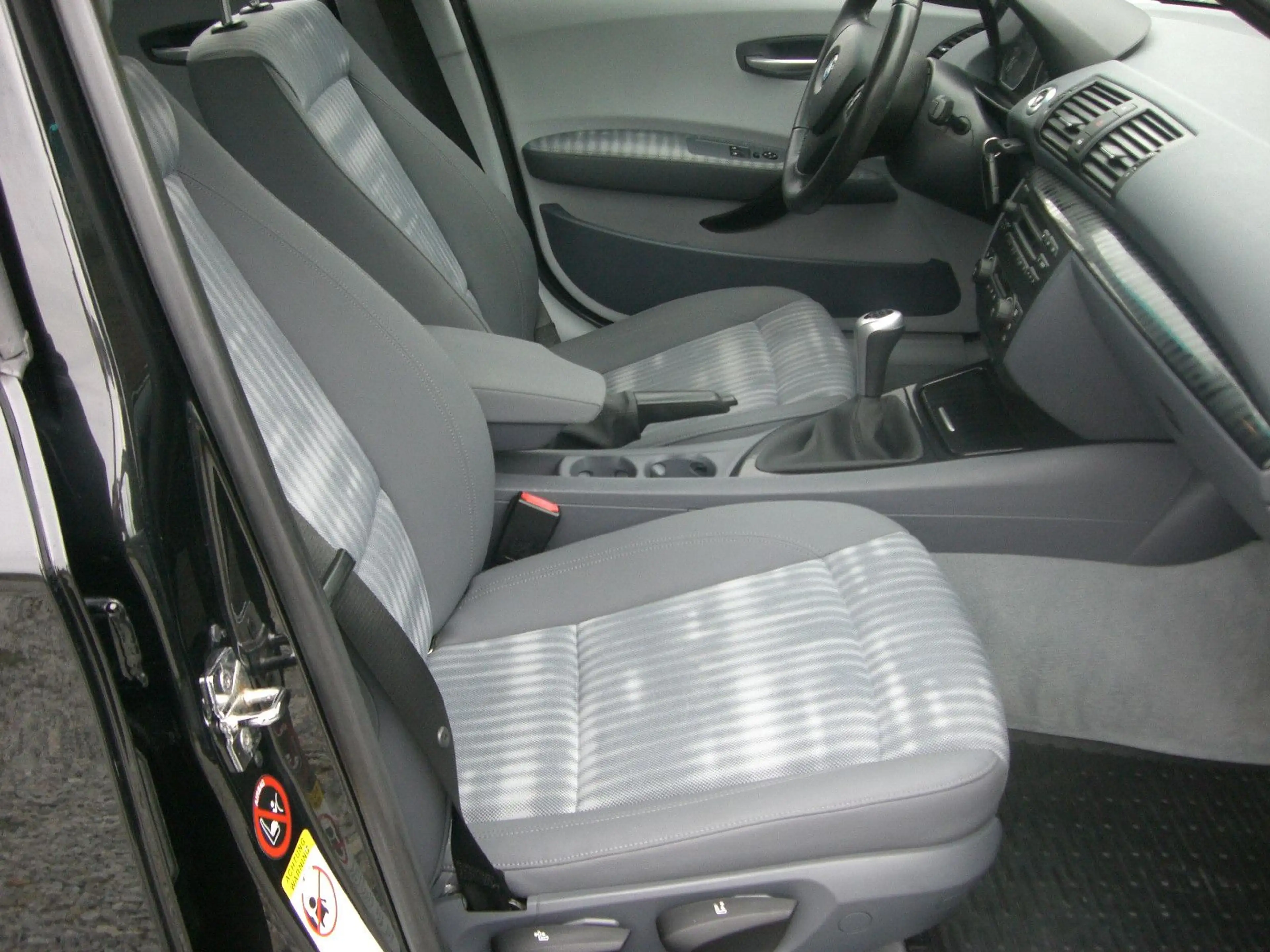 BMW 116 i wenig Kilometer,2.Hand,Klimaaut.&Sitzhzg. — photo 11