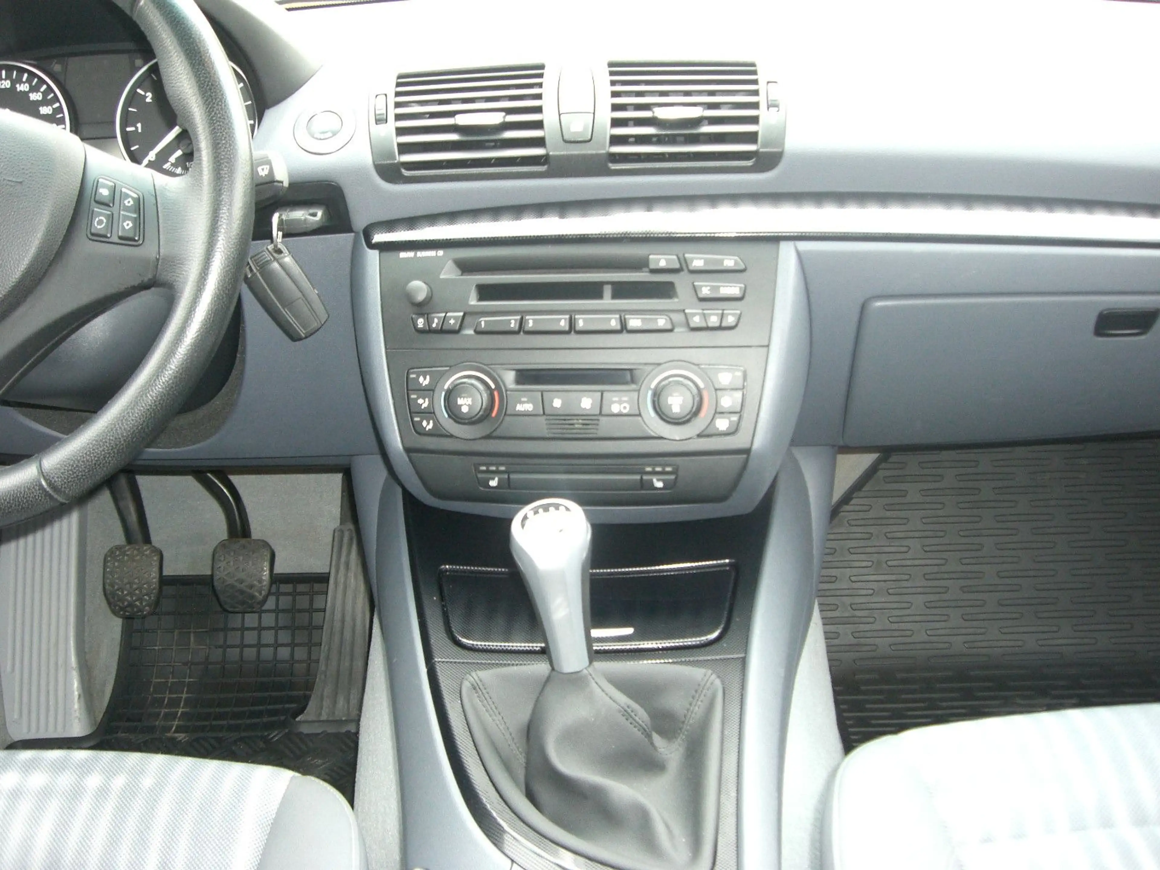 BMW 116 i wenig Kilometer,2.Hand,Klimaaut.&Sitzhzg. — photo 14