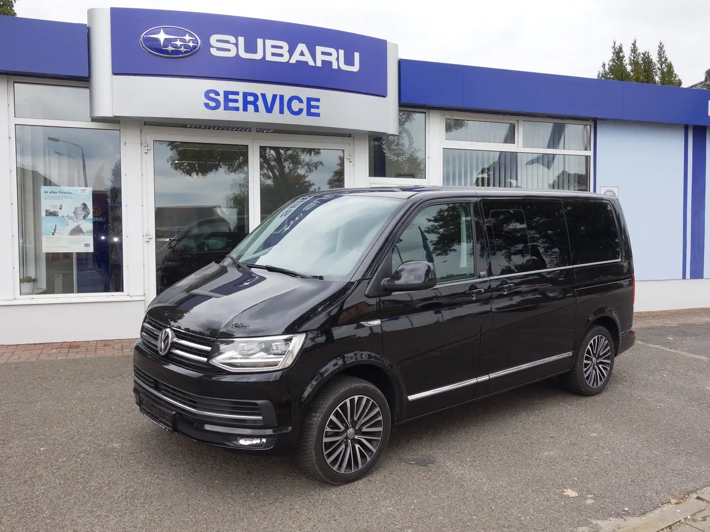 Volkswagen T6 Multivan Multivan T6 TDI BMT Kurz Generation Six Noir - 1