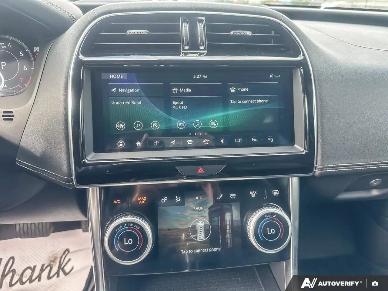 Jaguar XE снимка Jaguar XE