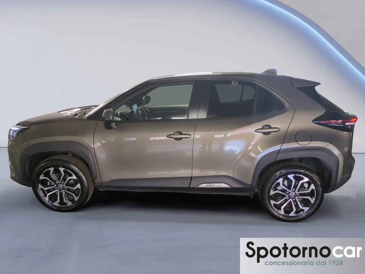 Toyota Yaris Cross 1.5 Hybrid 5p. E-CVT Trend - 2