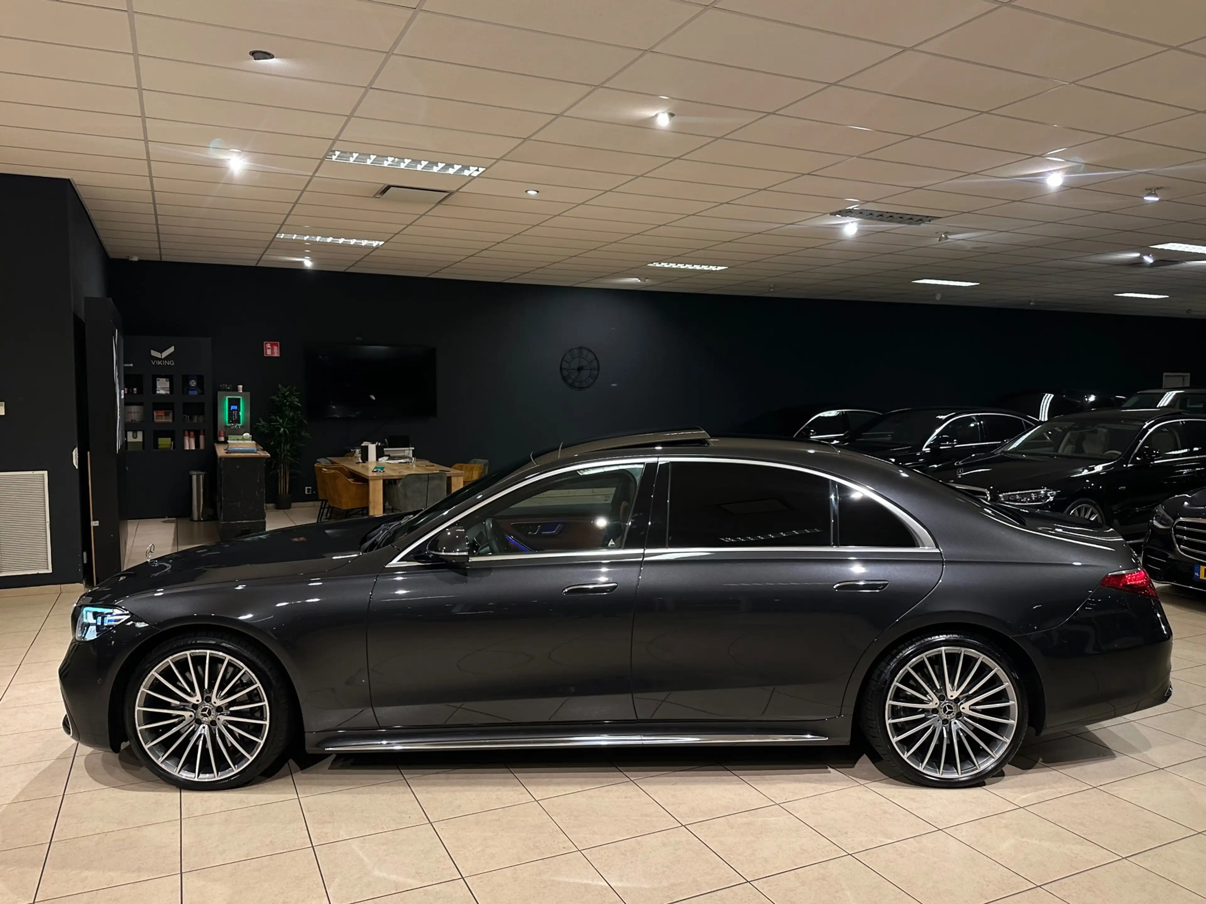 Mercedes-Benz S 400 S 400d 4MATIC LANG AMG|NAP|BTW|MASSAGE|3xTV — photo 15