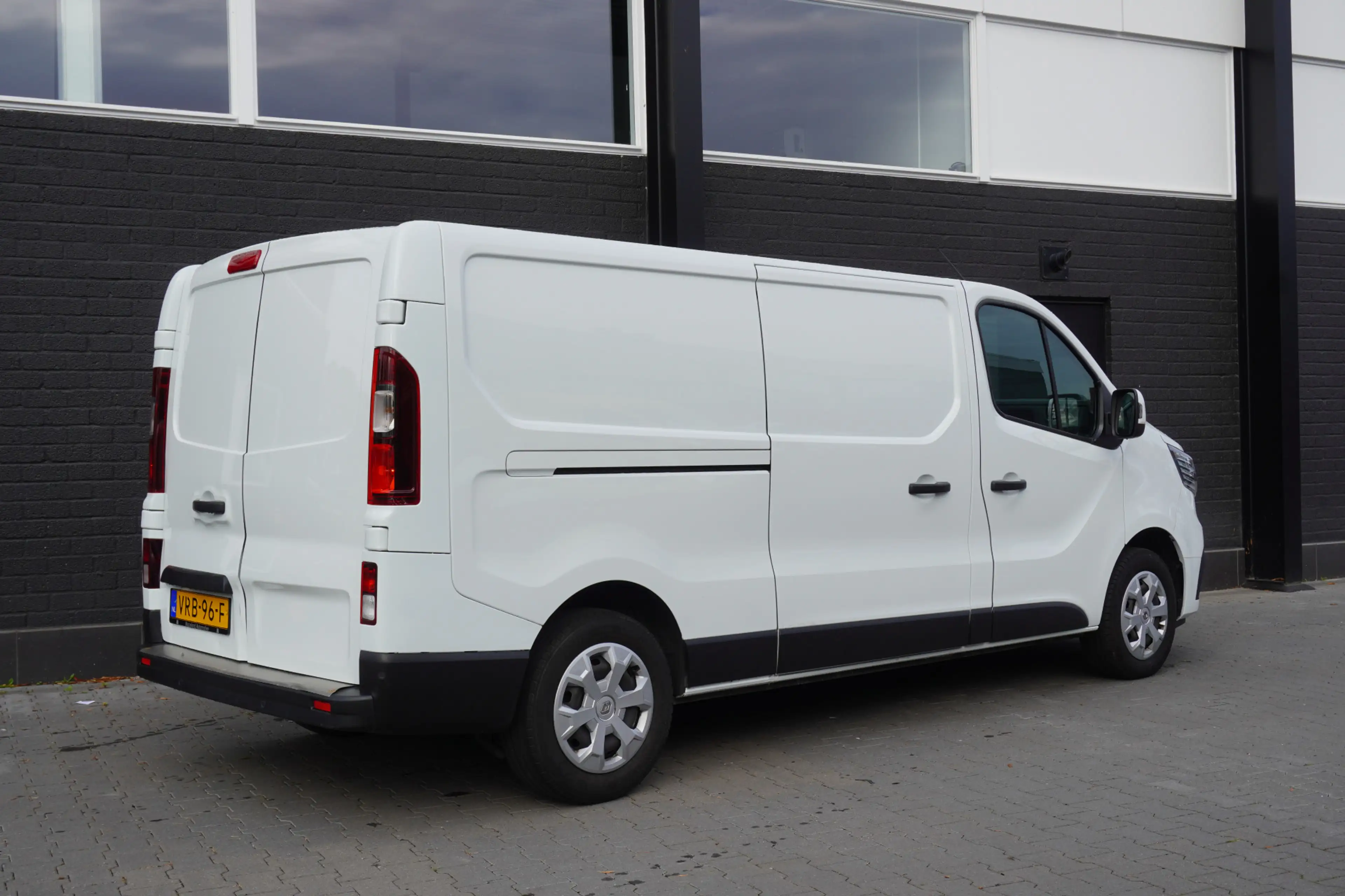 Renault Trafic 2.0 dCi 110PK L2 EURO 6 - Airco - Navi - Cruise - — photo 2