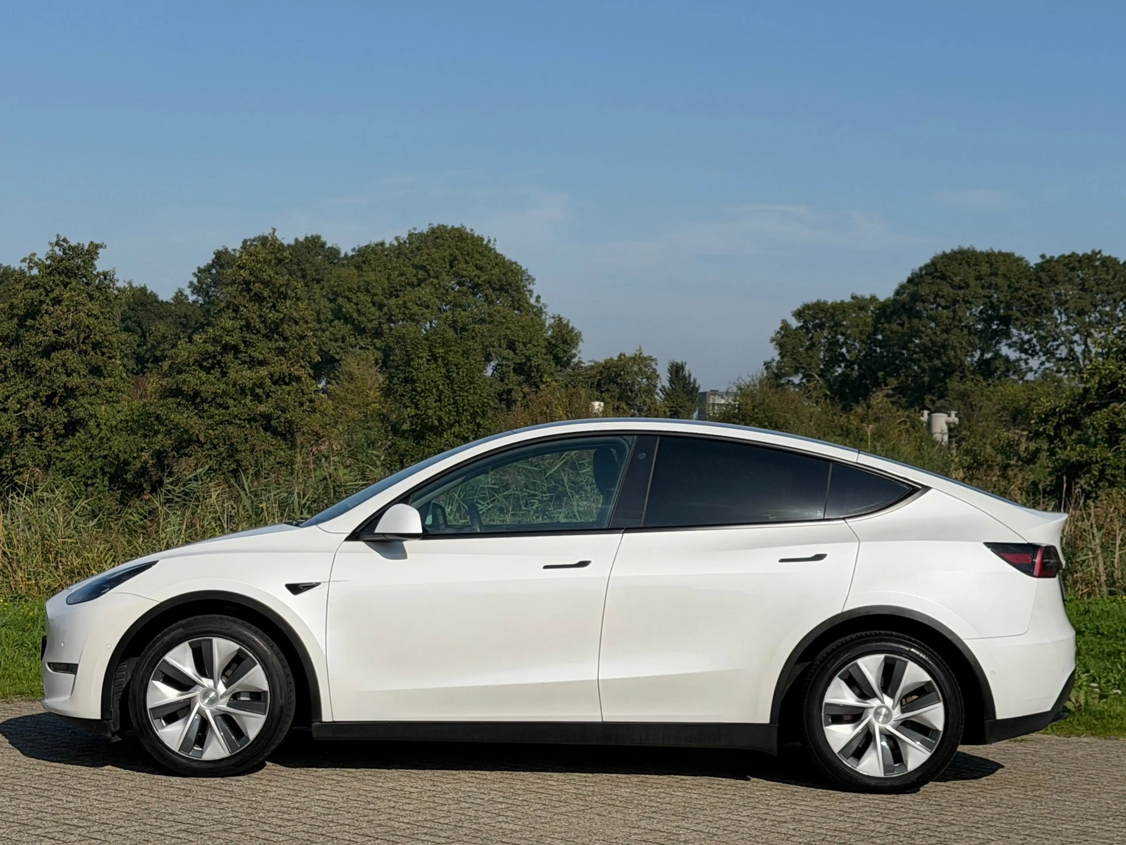 Tesla Model Y Long Range AWD 75 kWh - Pearl White - Panorama/Led — photo 16