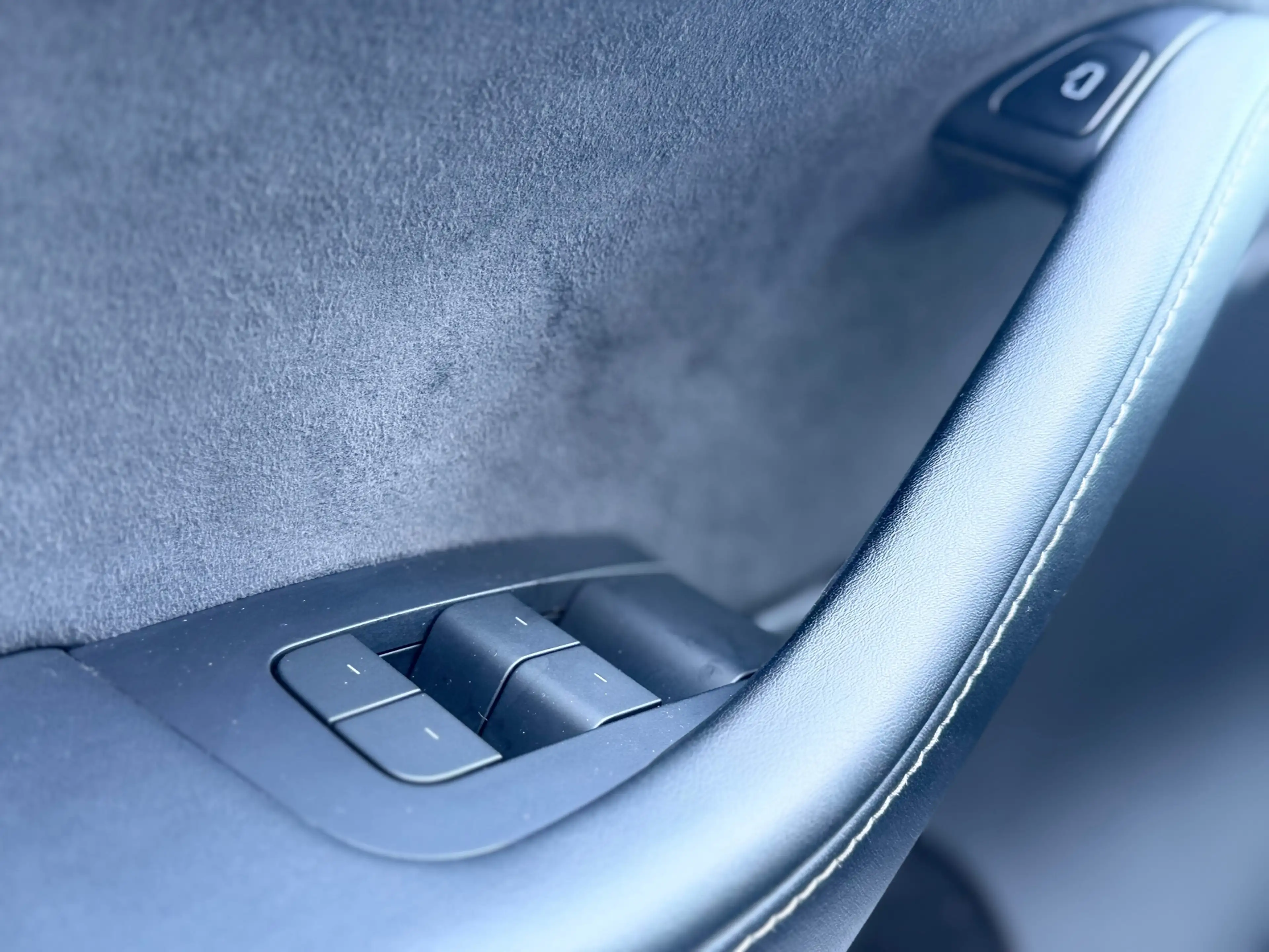 Tesla Model Y Long Range AWD 75 kWh - Pearl White - Panorama/Led — photo 13