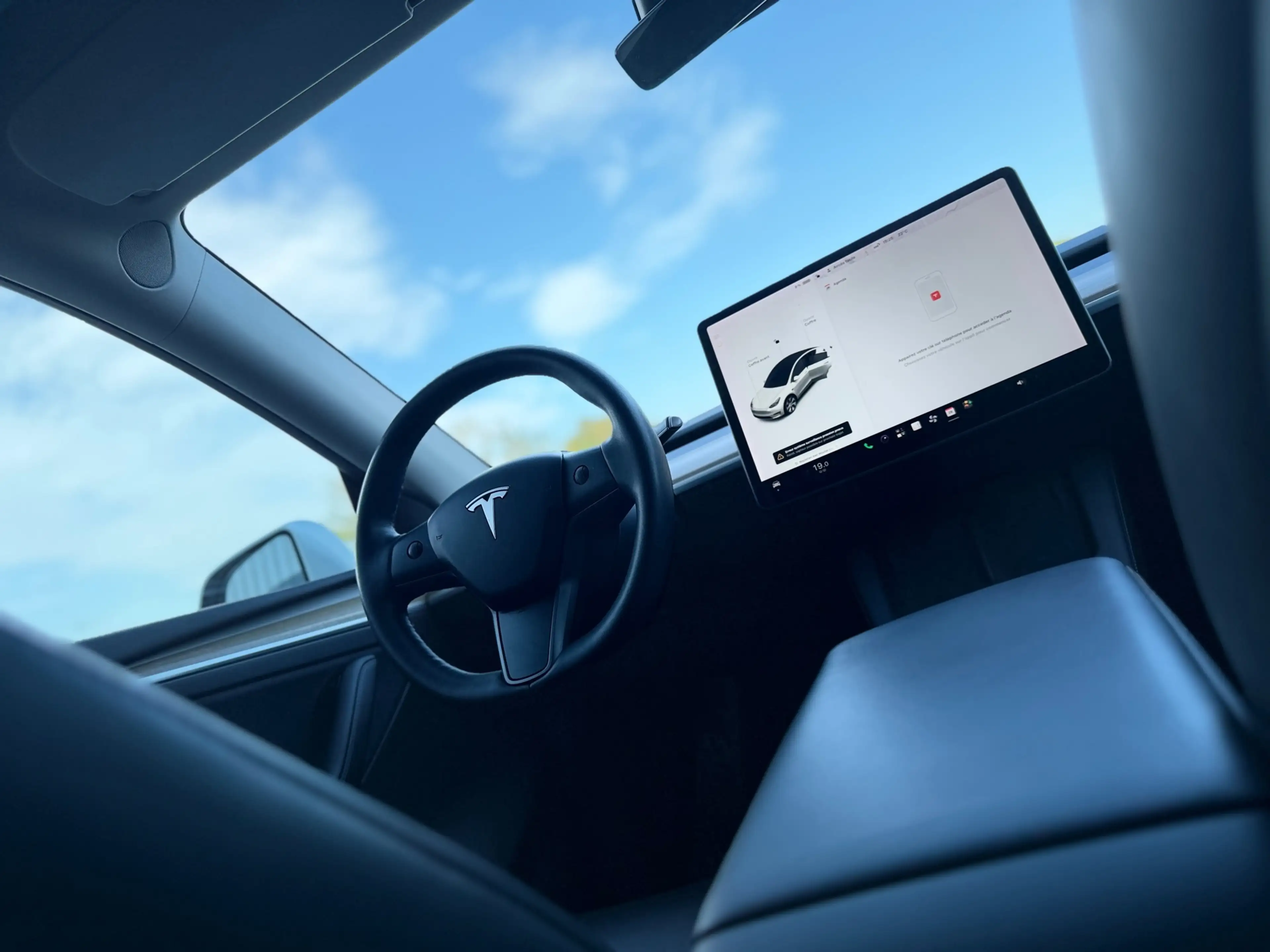 Tesla Model Y Long Range AWD 75 kWh - Pearl White - Panorama/Led — photo 3