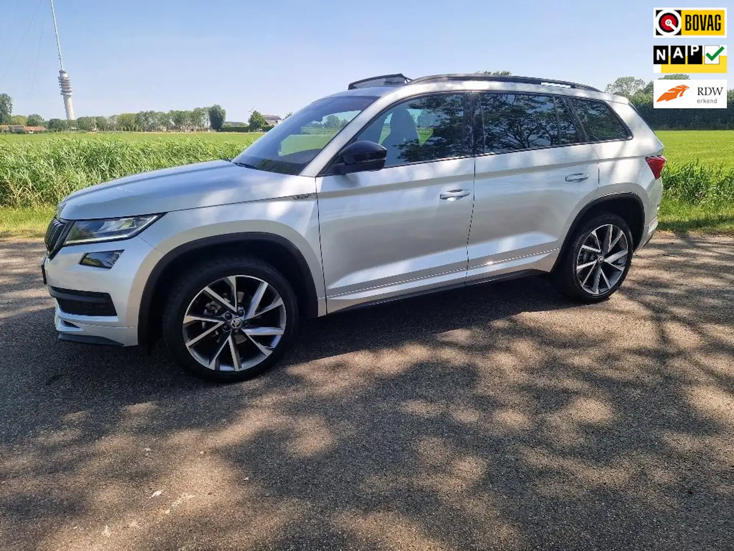 Skoda Kodiaq 1.5 TSI Sportline Business, panoramadak Gris - 1