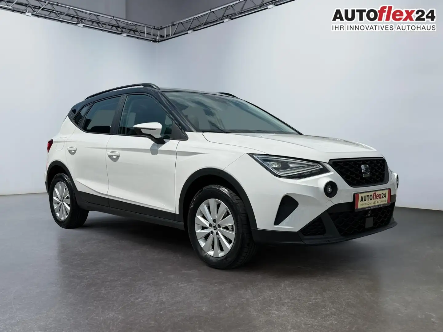 SEAT Arona Style 1.0 TSI 2ZKlima NAVI FuLi LED SHZ PDC LMF... Weiß - 1