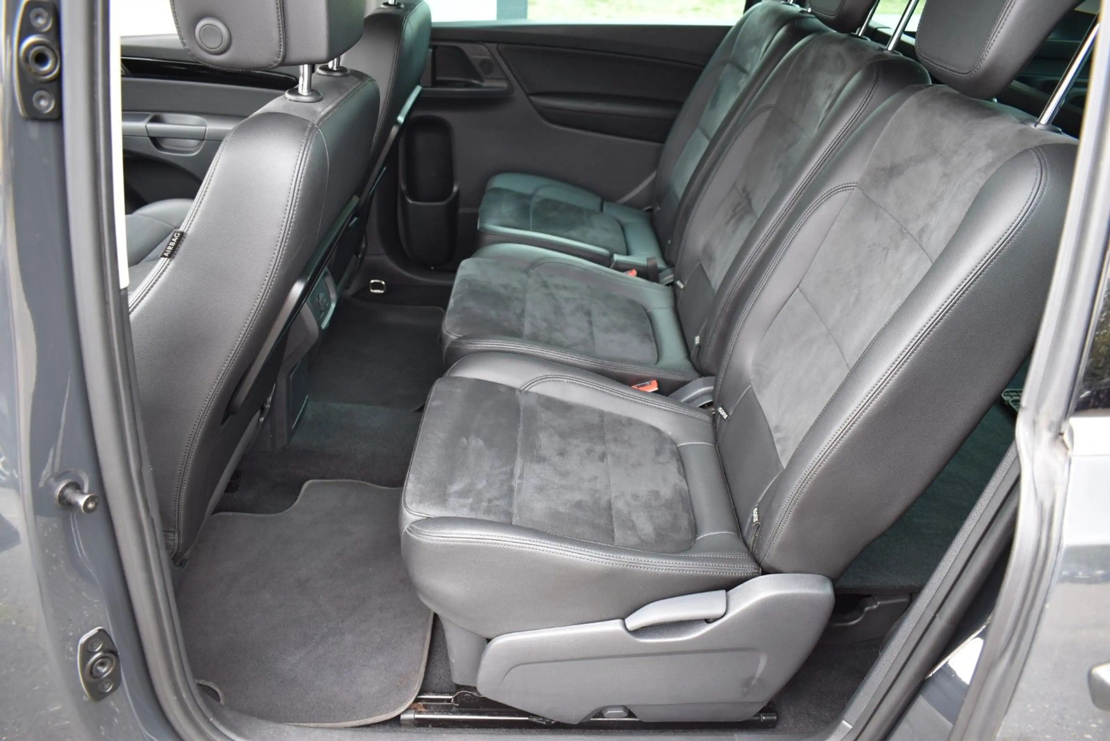 Volkswagen Sharan 2.0 TDI DSG Highline Bi-Xenon|Navi|ACC|BT — photo 15