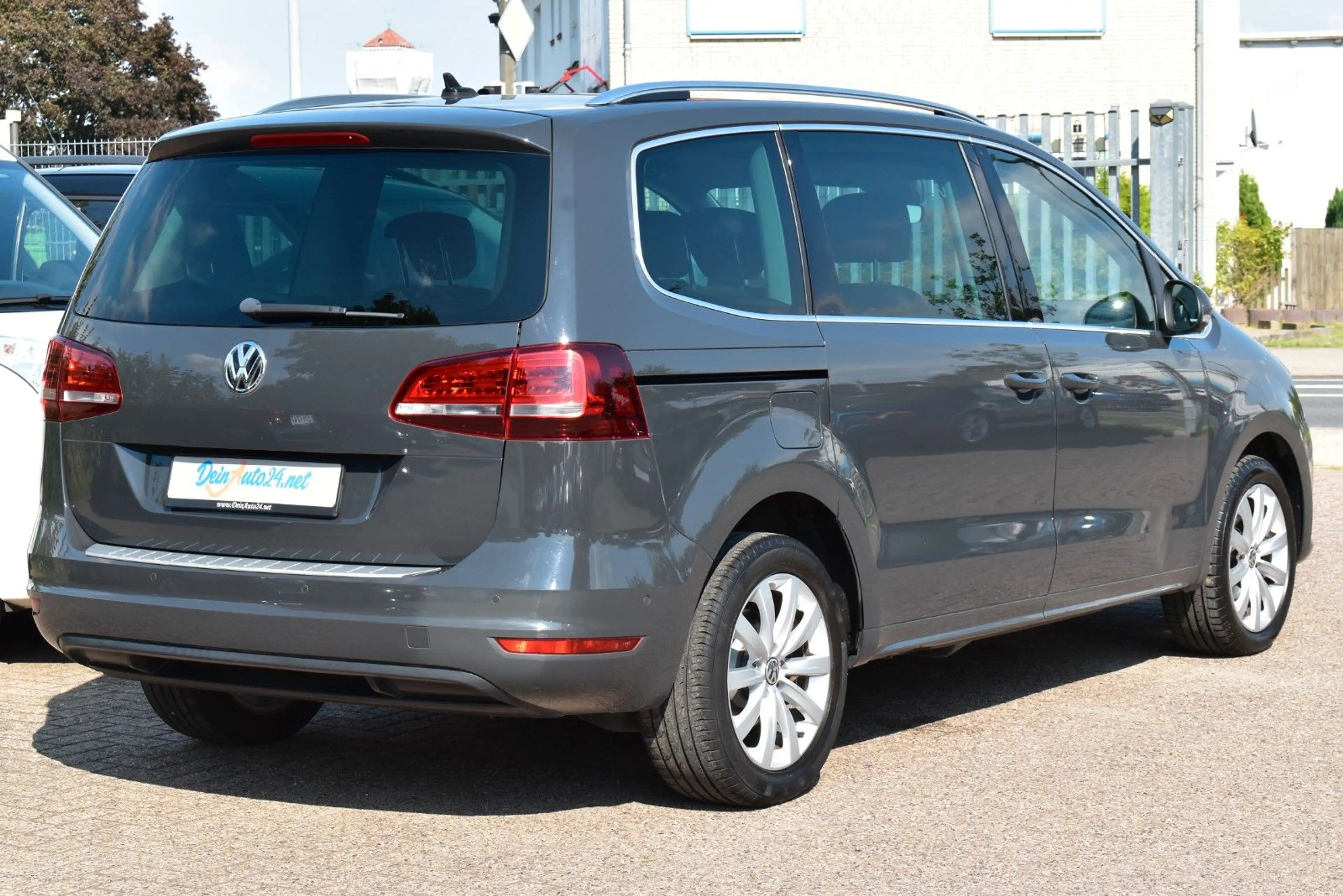 Volkswagen Sharan 2.0 TDI DSG Highline Bi-Xenon|Navi|ACC|BT — photo 5