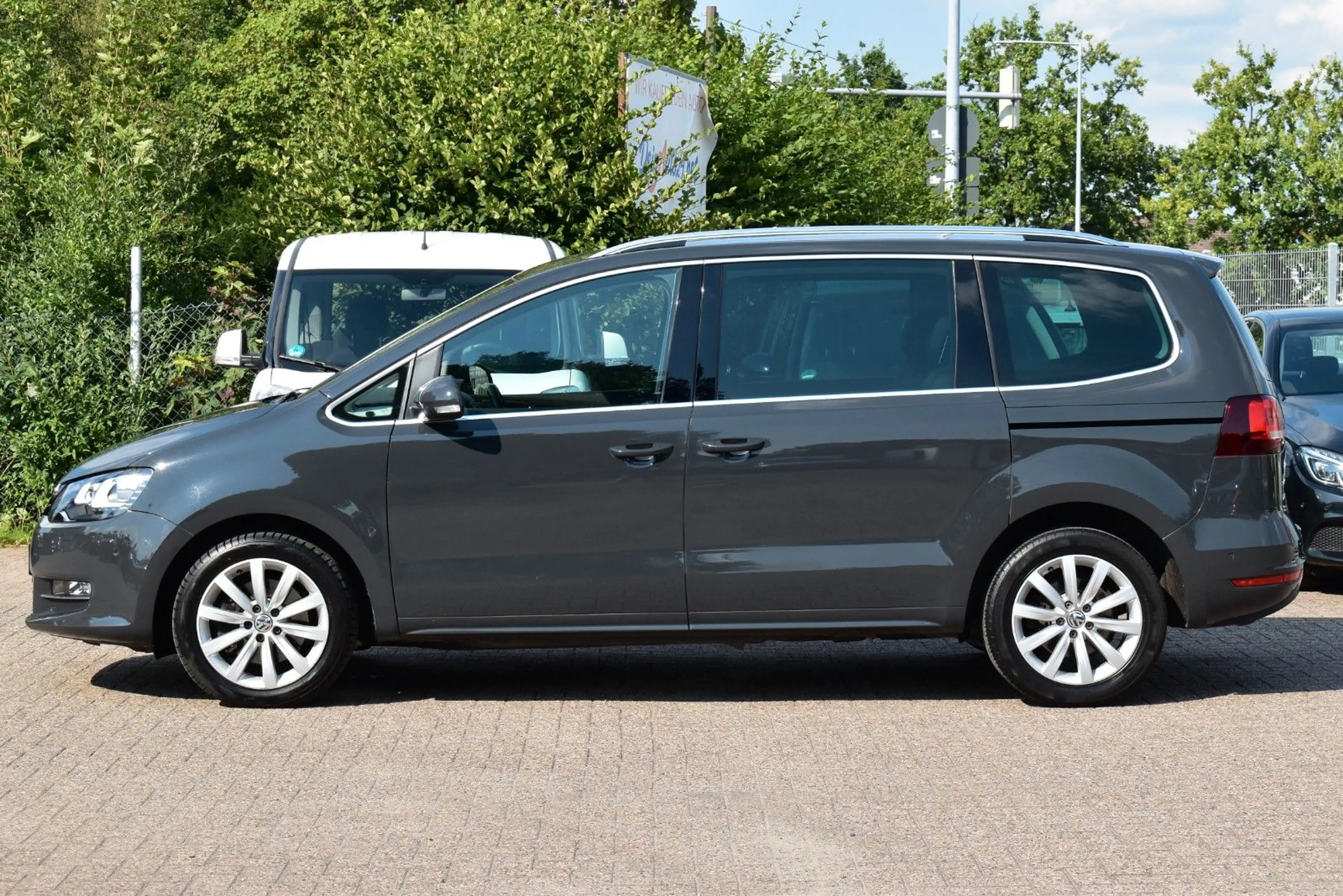 Volkswagen Sharan 2.0 TDI DSG Highline Bi-Xenon|Navi|ACC|BT — photo 8
