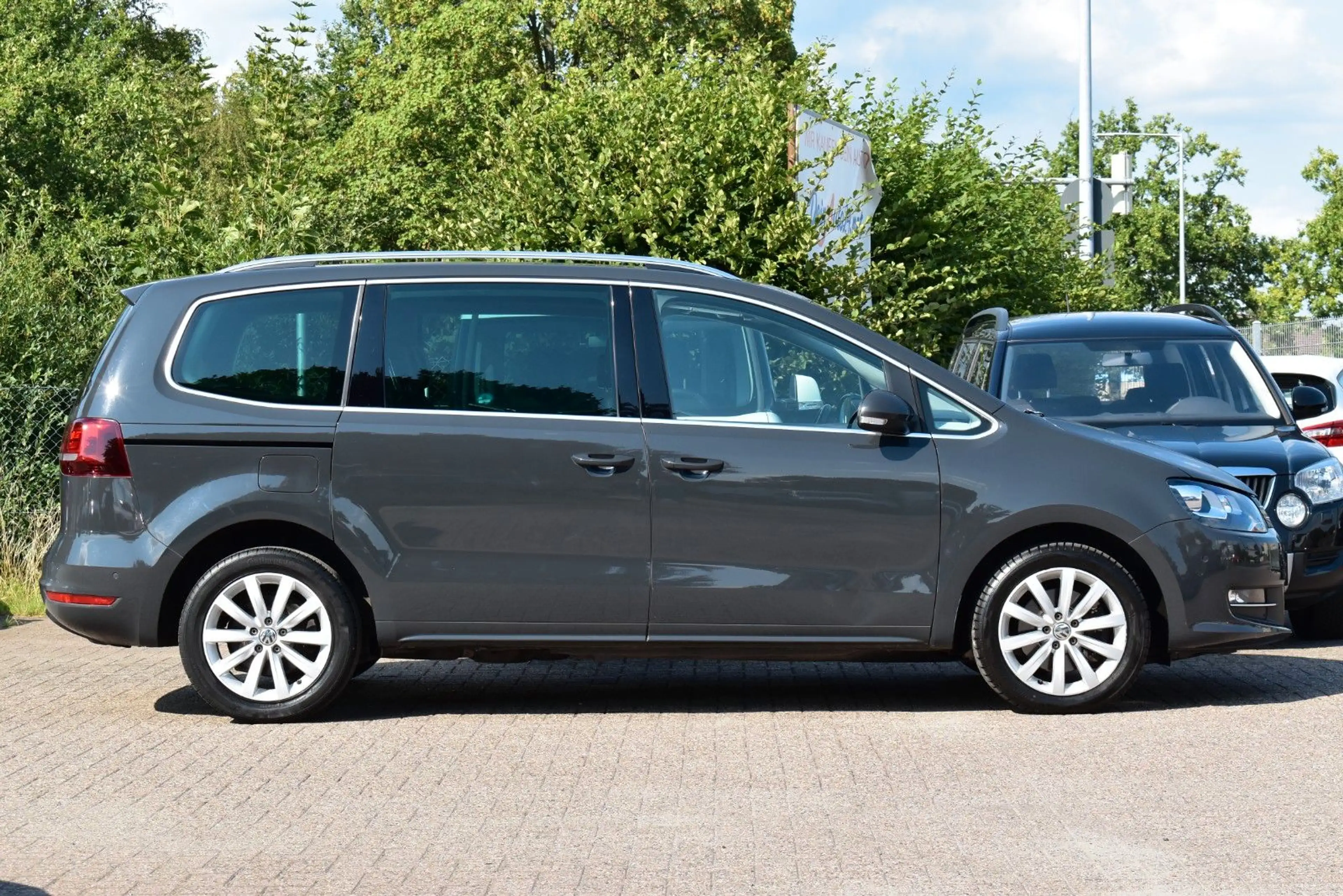 Volkswagen Sharan 2.0 TDI DSG Highline Bi-Xenon|Navi|ACC|BT — photo 4