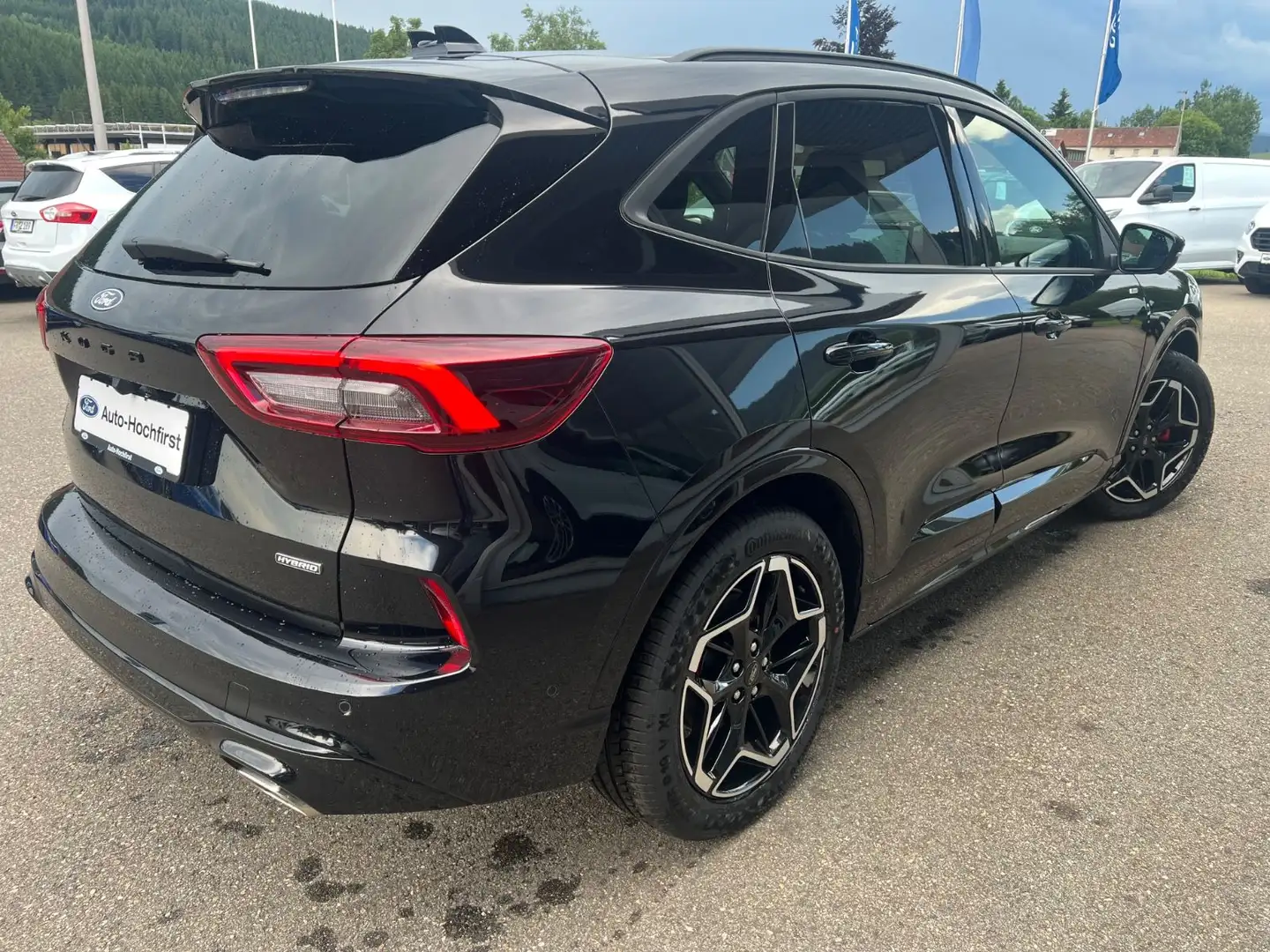 Ford Kuga Hybrid FHEV ST-Line X 2WD AT Zwart - 2