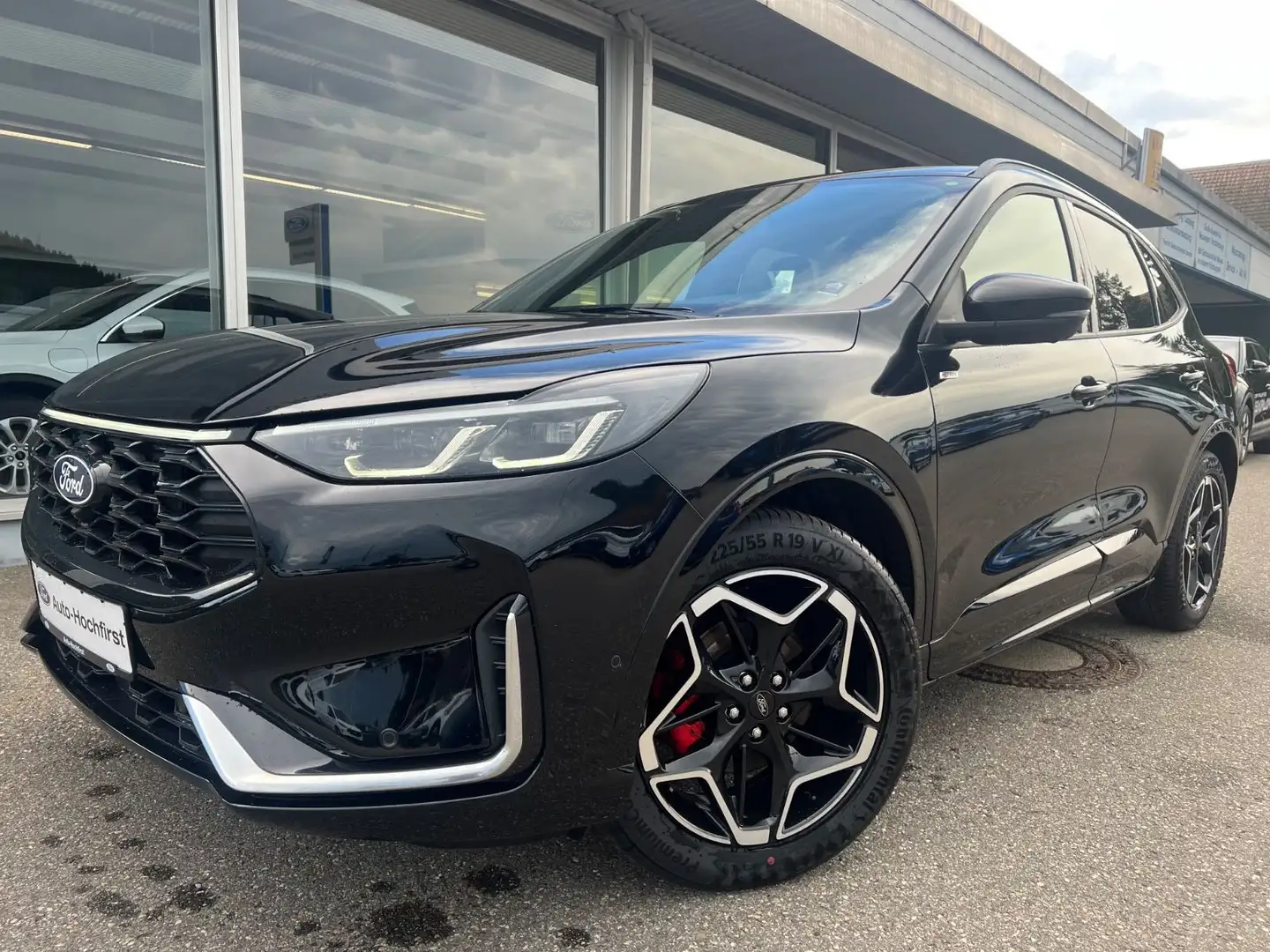 Ford Kuga Hybrid FHEV ST-Line X 2WD AT Zwart - 1
