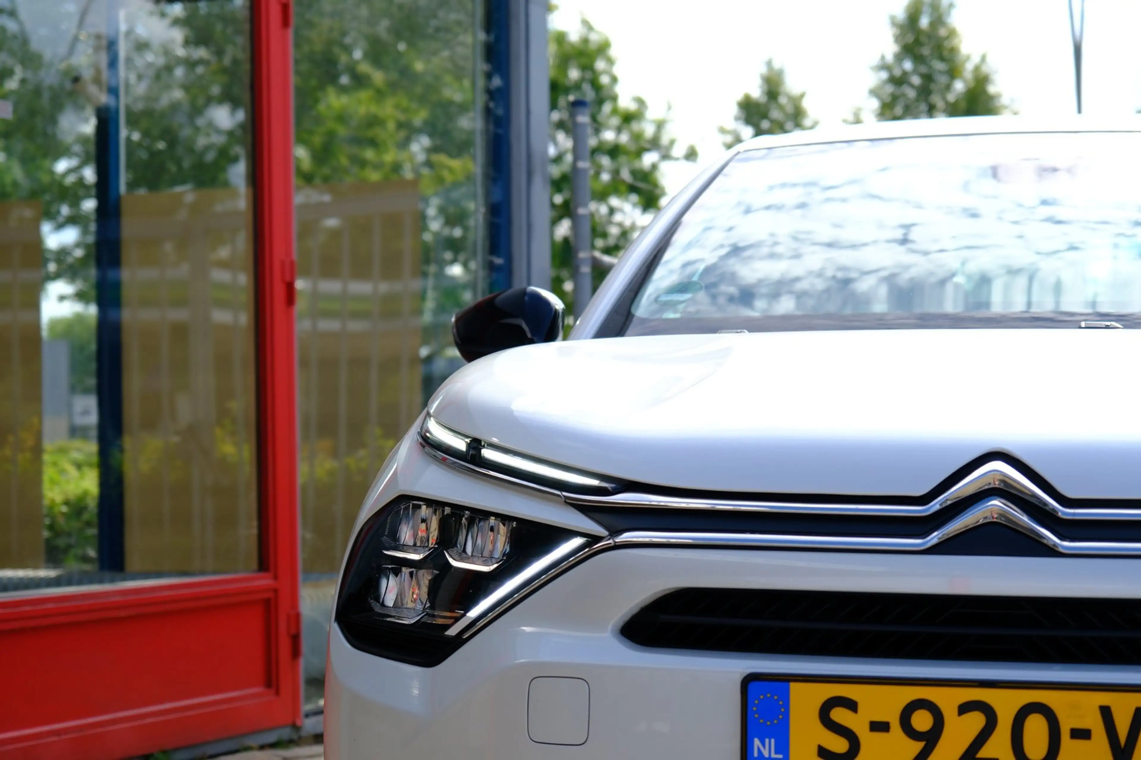 Citroen E-C4 X Feel Pack 50 kWh Aut. Navi|Cam|CarPlay|LMV — photo 16