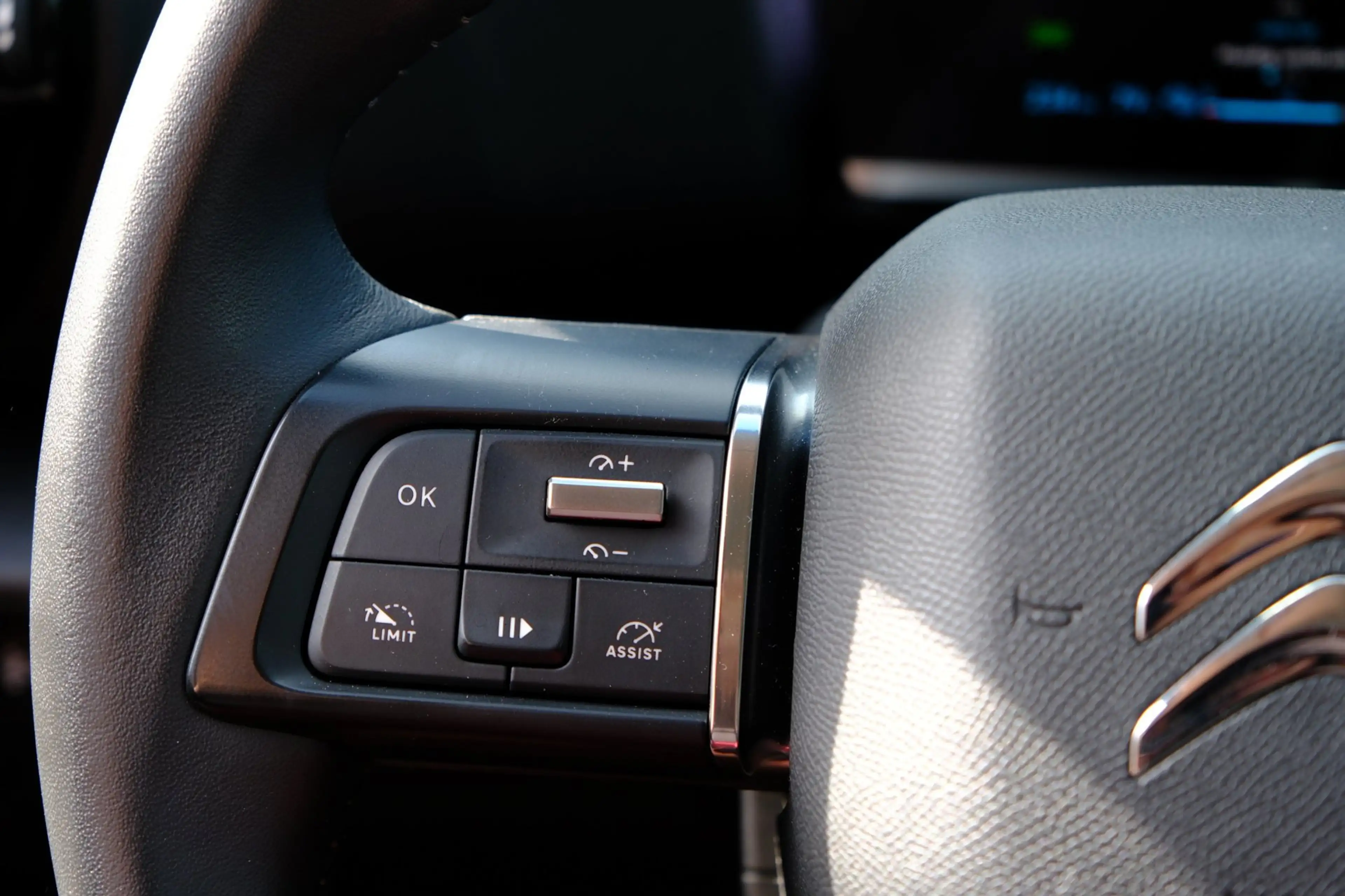 Citroen E-C4 X Feel Pack 50 kWh Aut. Navi|Cam|CarPlay|LMV — photo 30