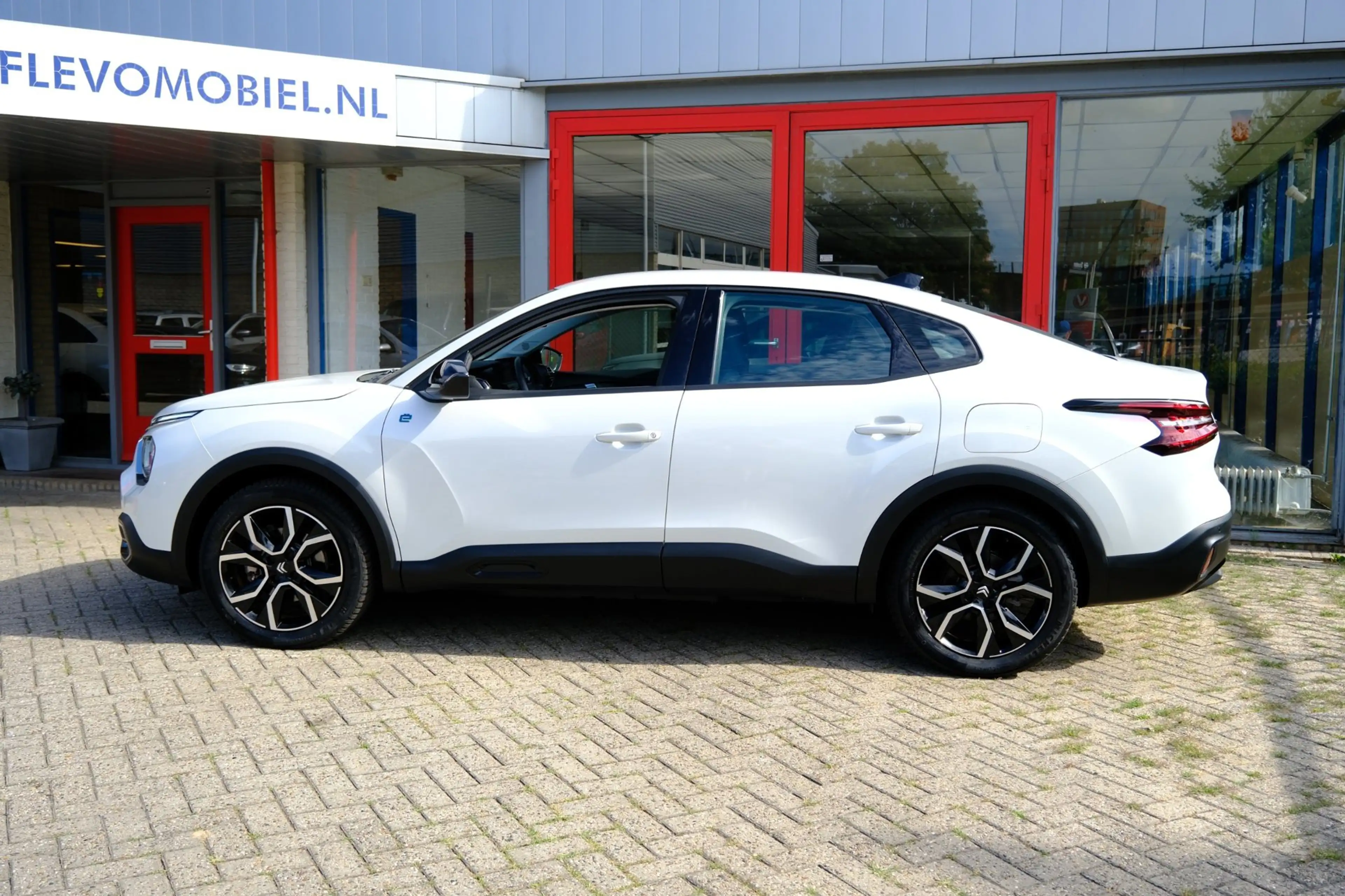 Citroen E-C4 X Feel Pack 50 kWh Aut. Navi|Cam|CarPlay|LMV — photo 35