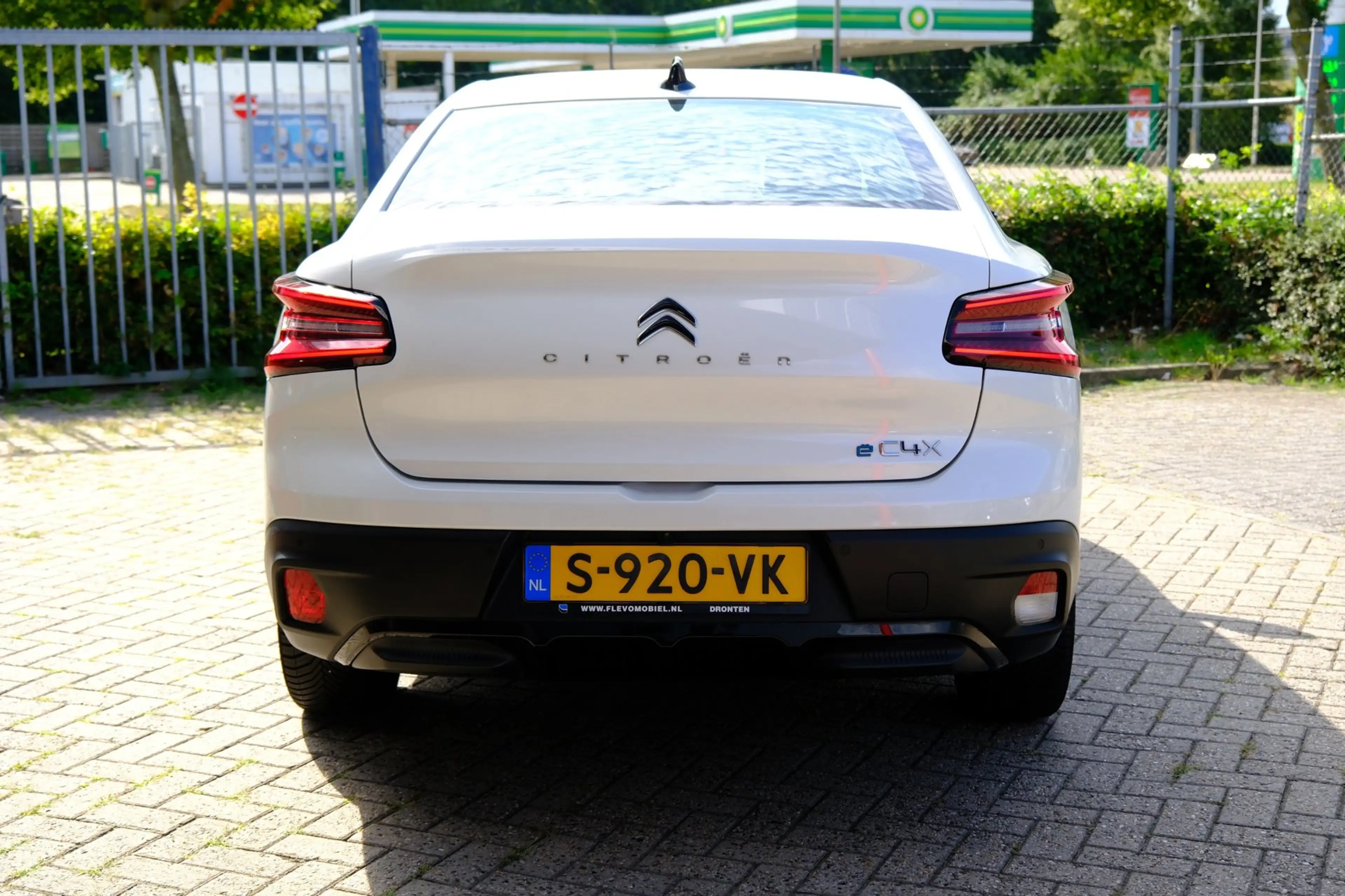 Citroen E-C4 X Feel Pack 50 kWh Aut. Navi|Cam|CarPlay|LMV — photo 8