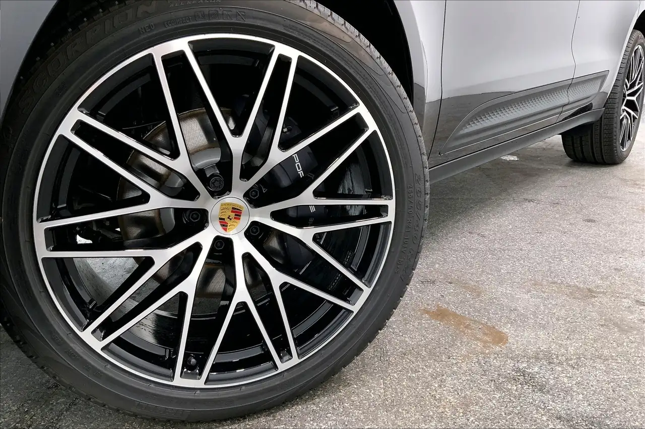 Porsche Macan снимка Porsche Macan