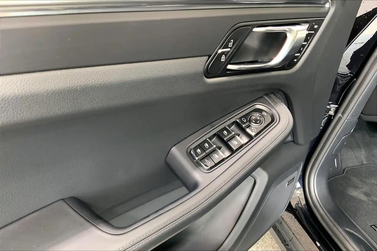 Porsche Macan снимка Porsche Macan