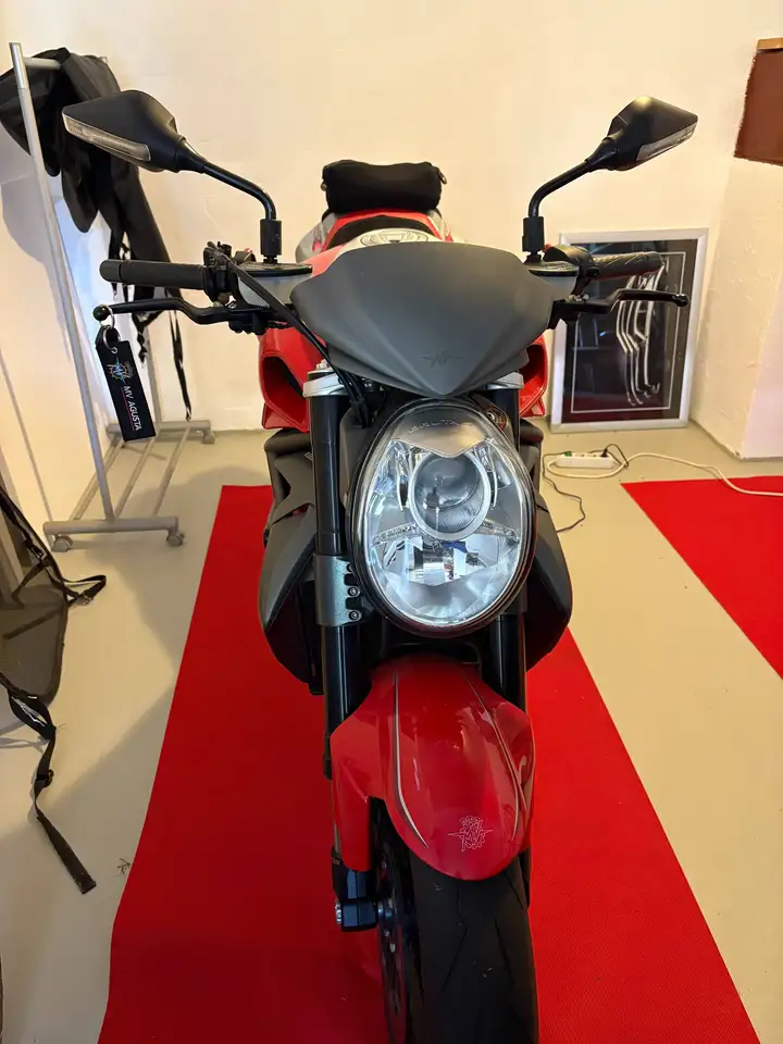 MV Agusta Brutale 1090