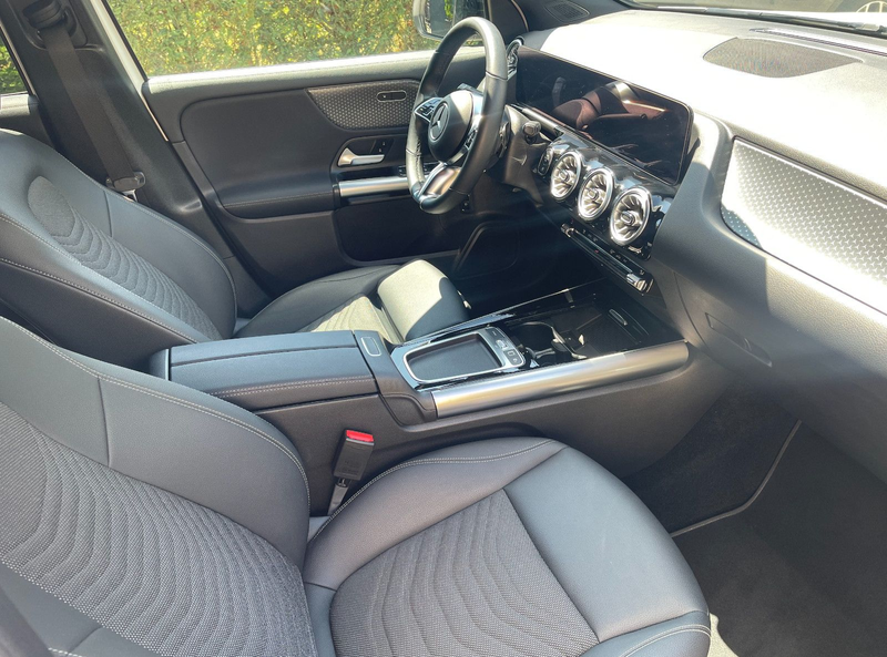 Mercedes-Benz GLA 200 Edition Progressive 360 Kamera Keyless — photo 11