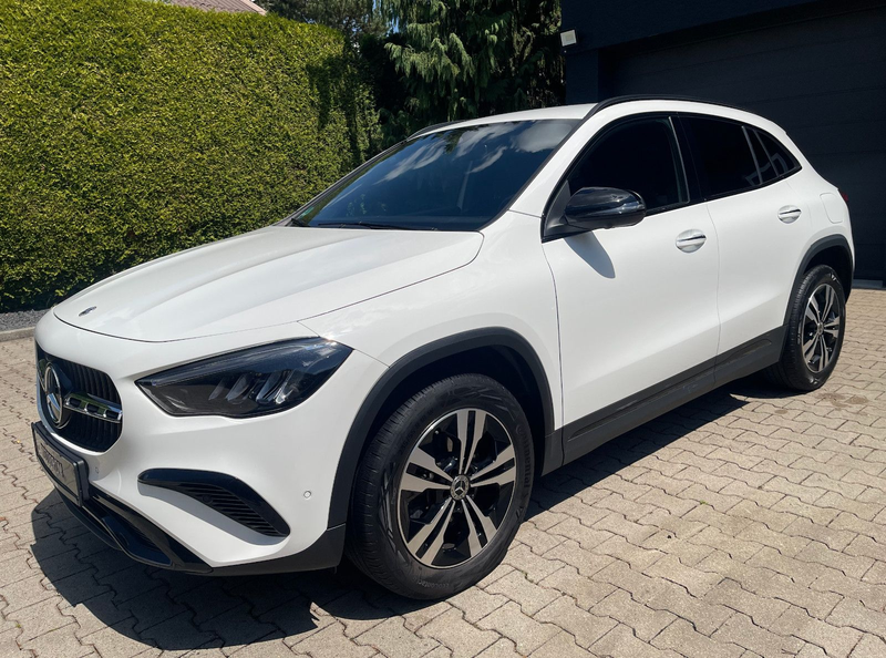 Mercedes-Benz GLA 200 Edition Progressive 360 Kamera Keyless