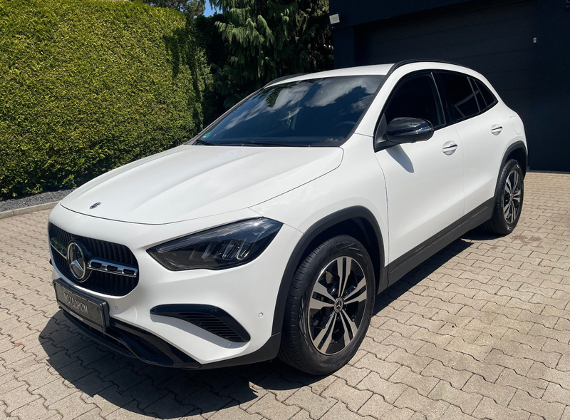 Mercedes-Benz GLA 200 Edition Progressive 360 Kamera Keyless — photo 2