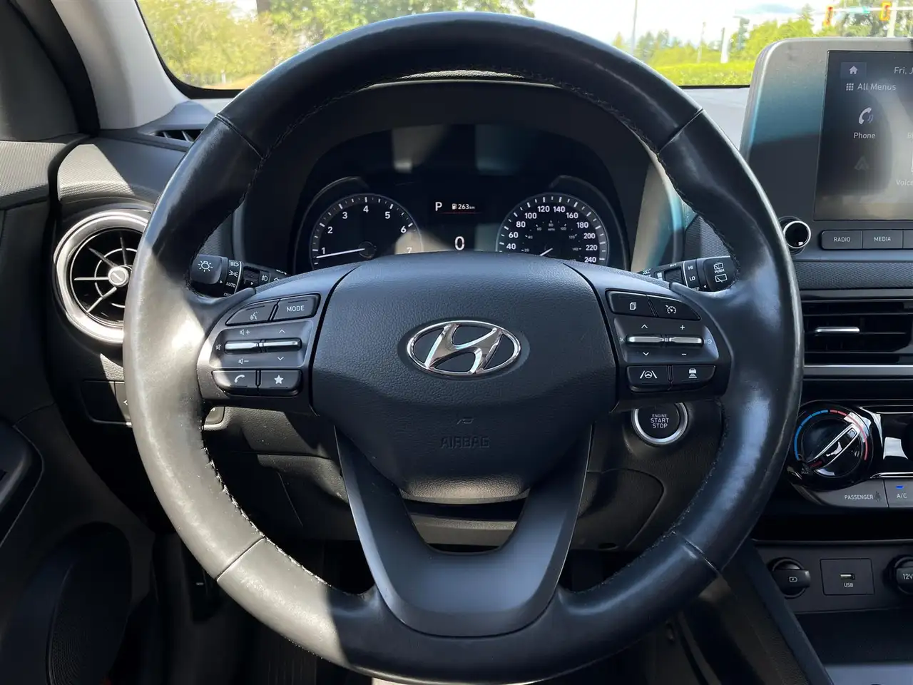 Hyundai KONA снимка Hyundai KONA