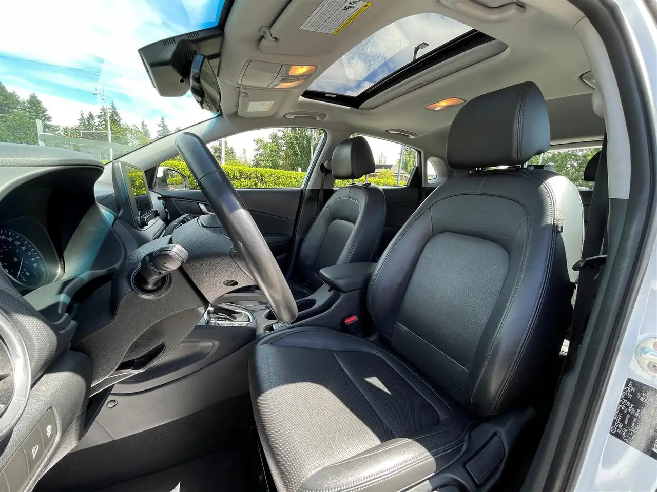 Hyundai KONA снимка Hyundai KONA